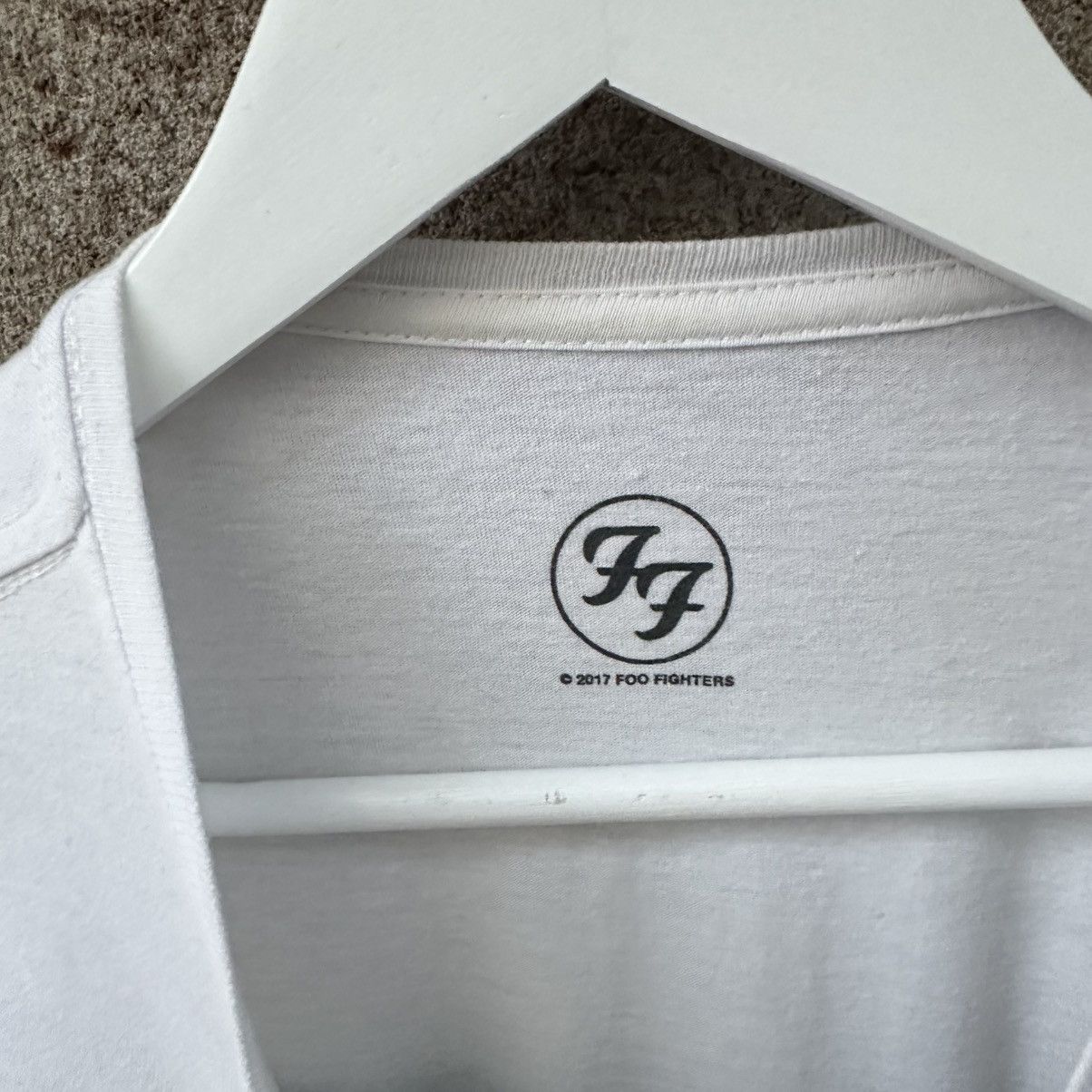 Band Tees Vintage Foo Fighters T-shirts Big Logo Rock Band Y2K 00s Size US M / EU 48-50 / 2 - 7 Thumbnail