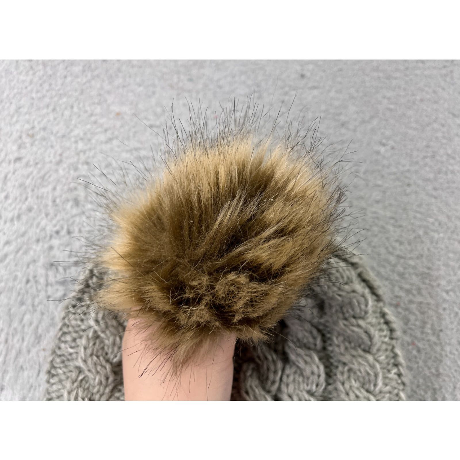 Vintage Beanie Hat Womens Gray Acrylic Polyester Lined Faux Fur Snow Ski Pom Beanie Hat Casual Outdoor Womens Size ONE SIZE - 3 Thumbnail