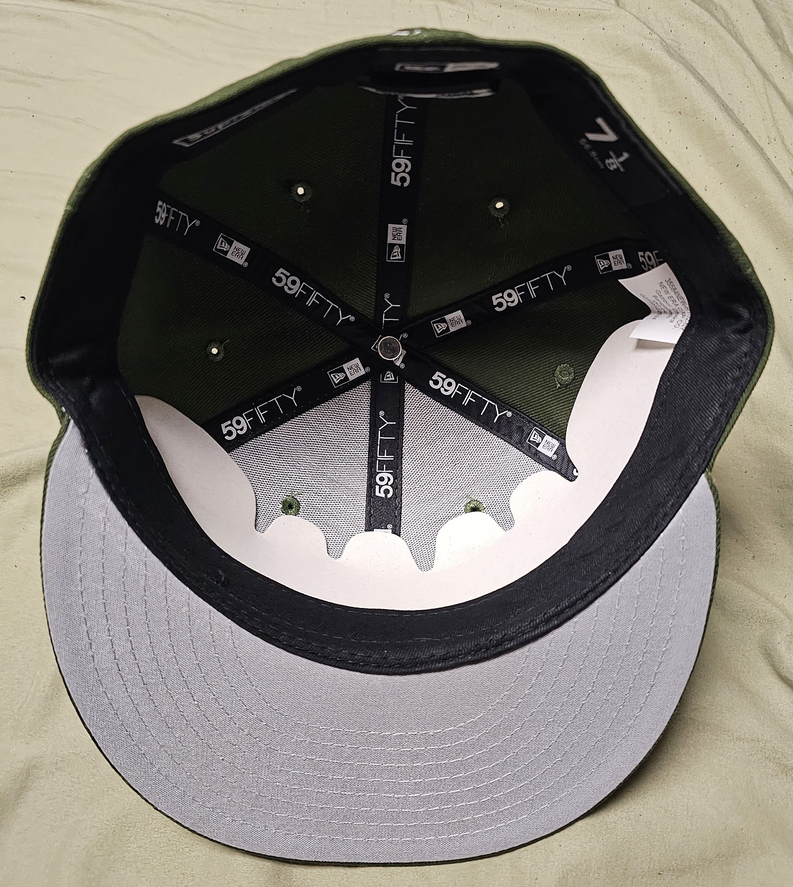 New Era × Supreme SUPREME GRINCH BOX LOGO NEW ERA 59FIFTY FITTED CAP GREEN Size ONE SIZE - 4 Thumbnail