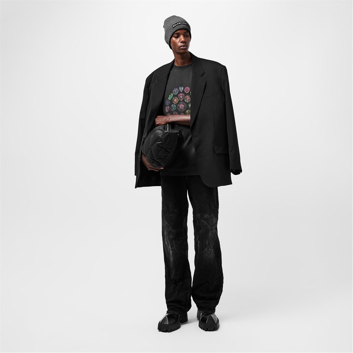Balenciaga o1g2r1mq0226 Size: XL / Bal Patch Beanie Hat / Cap In Grey Size ONE SIZE - 5 Thumbnail