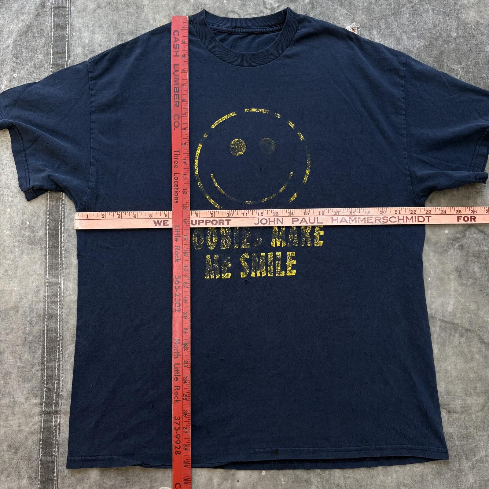Vintage Vintage Y2K Distressed Boobies Make Me Smile Funny Sex Shirt Size US XL / EU 56 / 4 - 3 Thumbnail