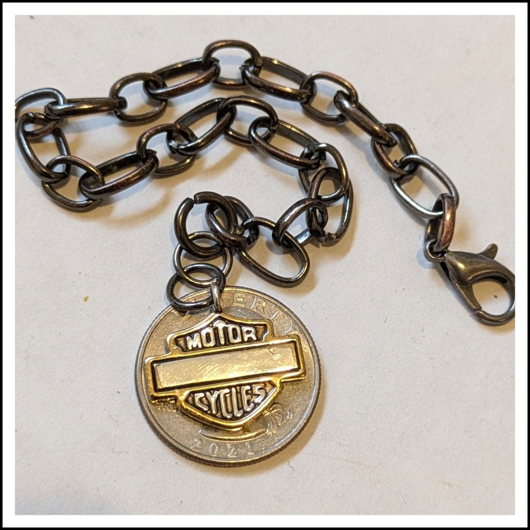 Harley Davidson New HARLEY DAVIDSON 2 Tone Bar & Shield Charm Bracelet Size ONE SIZE - 2 Thumbnail