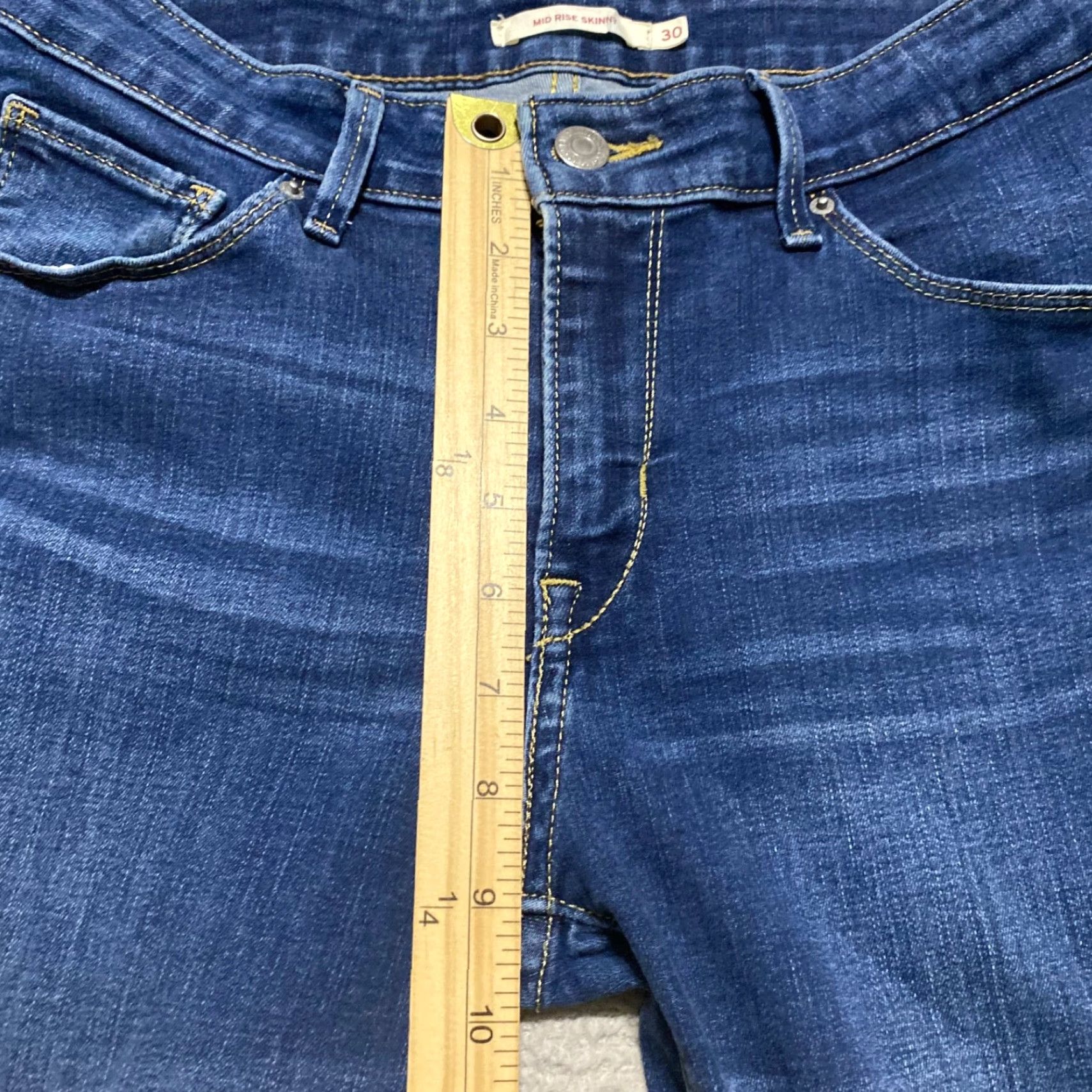 Levi's Levi's Womens Jeans Blue Denim Dark Wash Mid Rise Skinny Leg 30 Regular Pockets Stretch Cotton Blend Spandex Denim Inseam 25 Vintage No Mens Womens Size 28" / US 6 / IT 42 - 7 Thumbnail