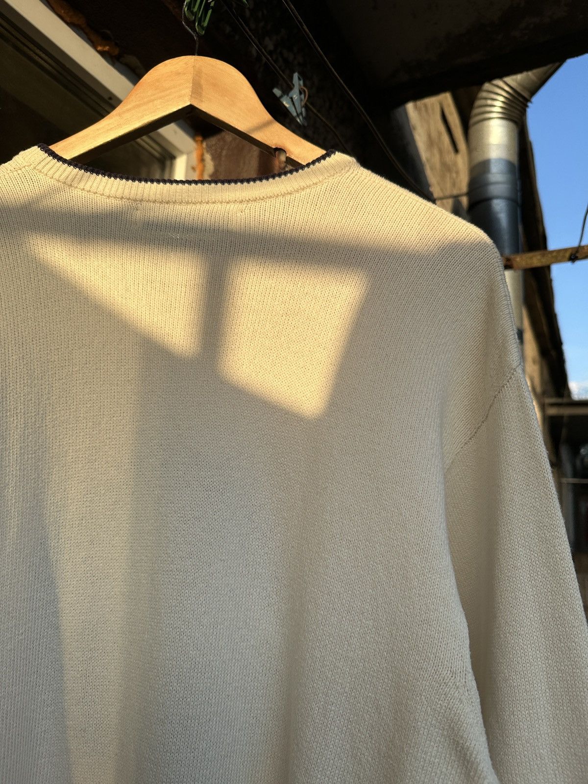 Burberry 90s Vintage Burberrys Big Logo Sweater Made In Scotland Size US L / EU 52-54 / 3 - 13 Thumbnail