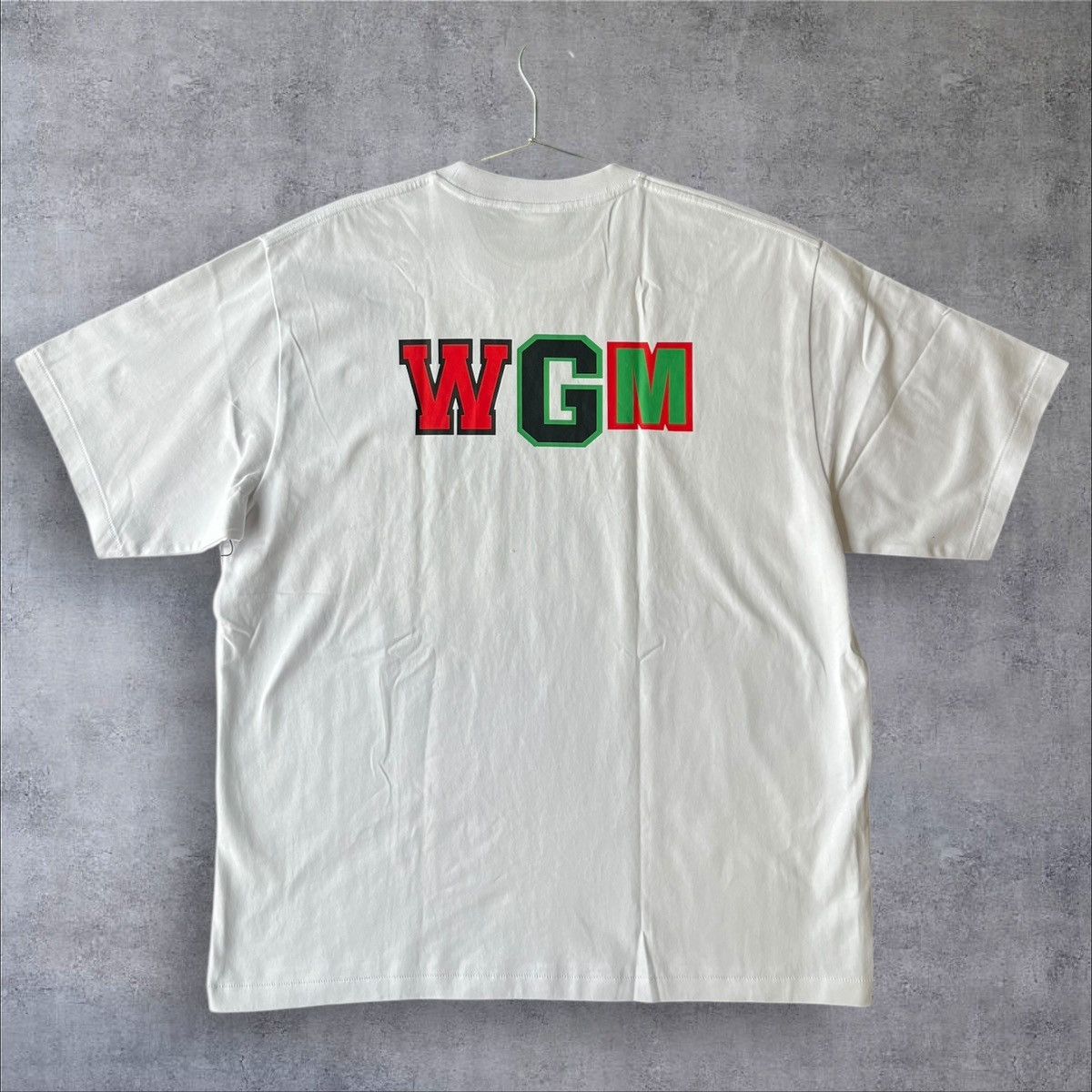 Bape BRAND NEW BAPE SHARK UNITED ARAB EMIRATES TEE “WHITE” SIZE L Size US L / EU 52-54 / 3 - 6 Thumbnail