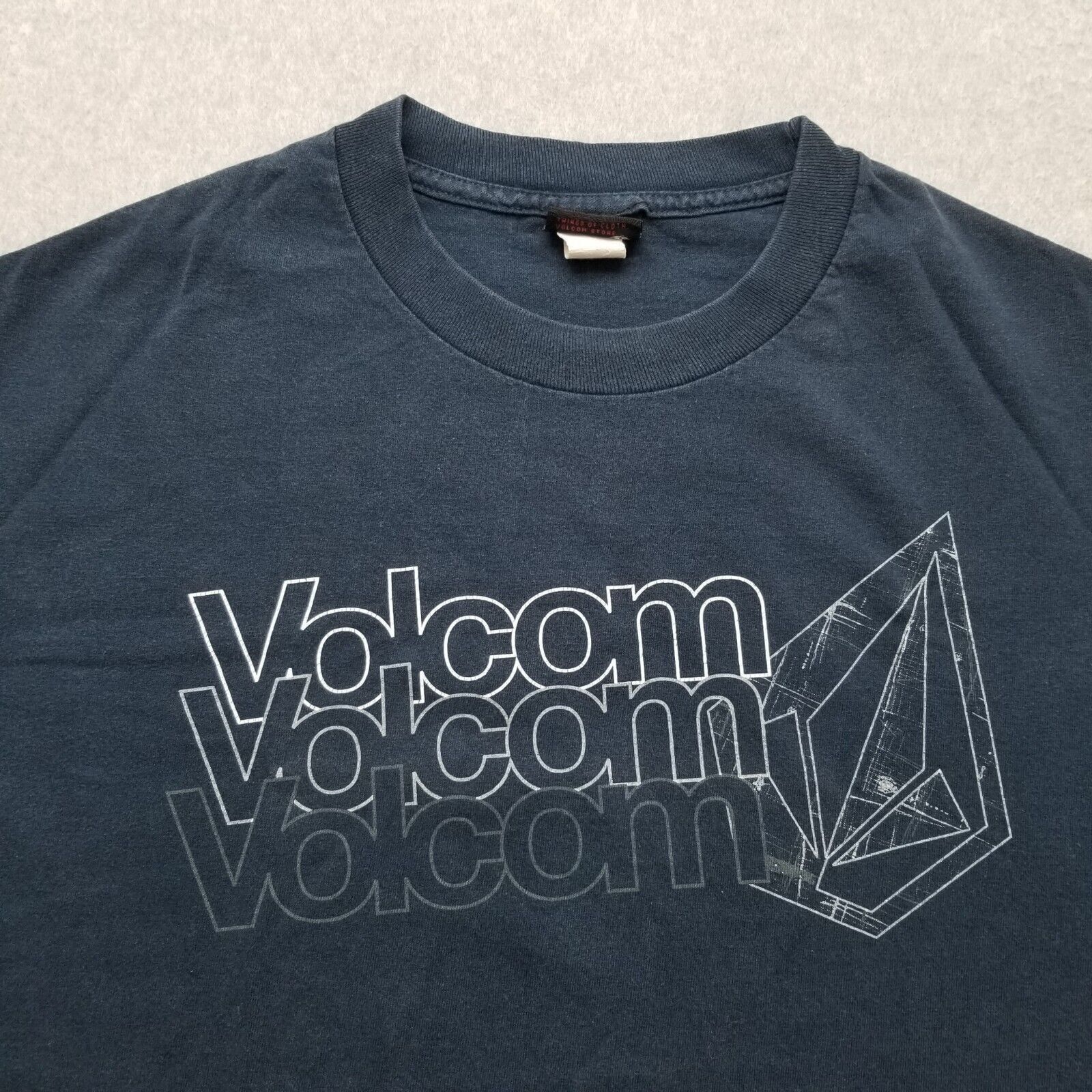 Volcom Volcom Shirt Mens Large Blue Short Sleeve Crew Neck Size US L / EU 52-54 / 3 - 4 Thumbnail