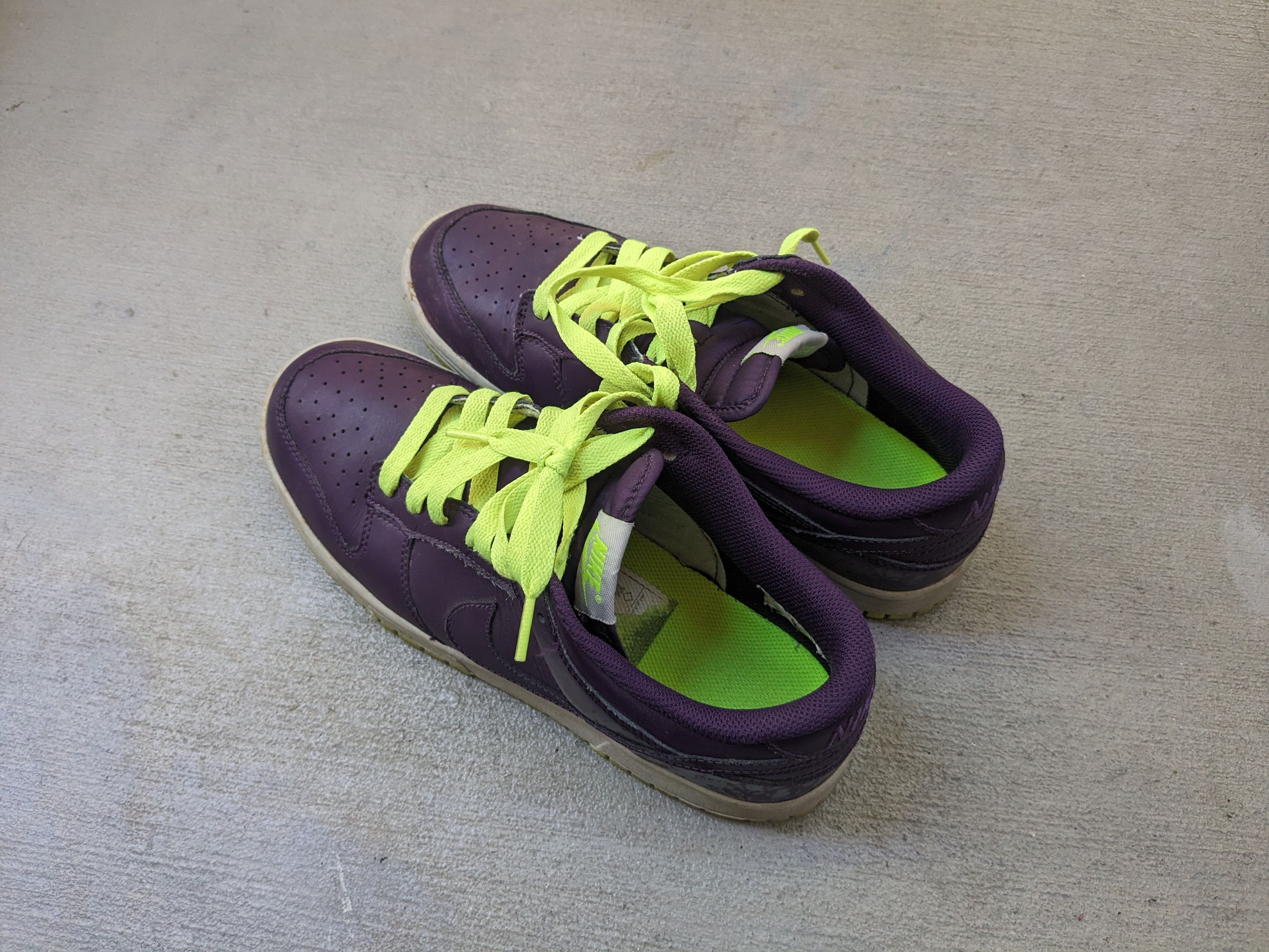Nike Nike Dunk Low CL Joker Purple Leather Neon Green 318020-551 Size US 9.5 / EU 42-43 - 10 Thumbnail