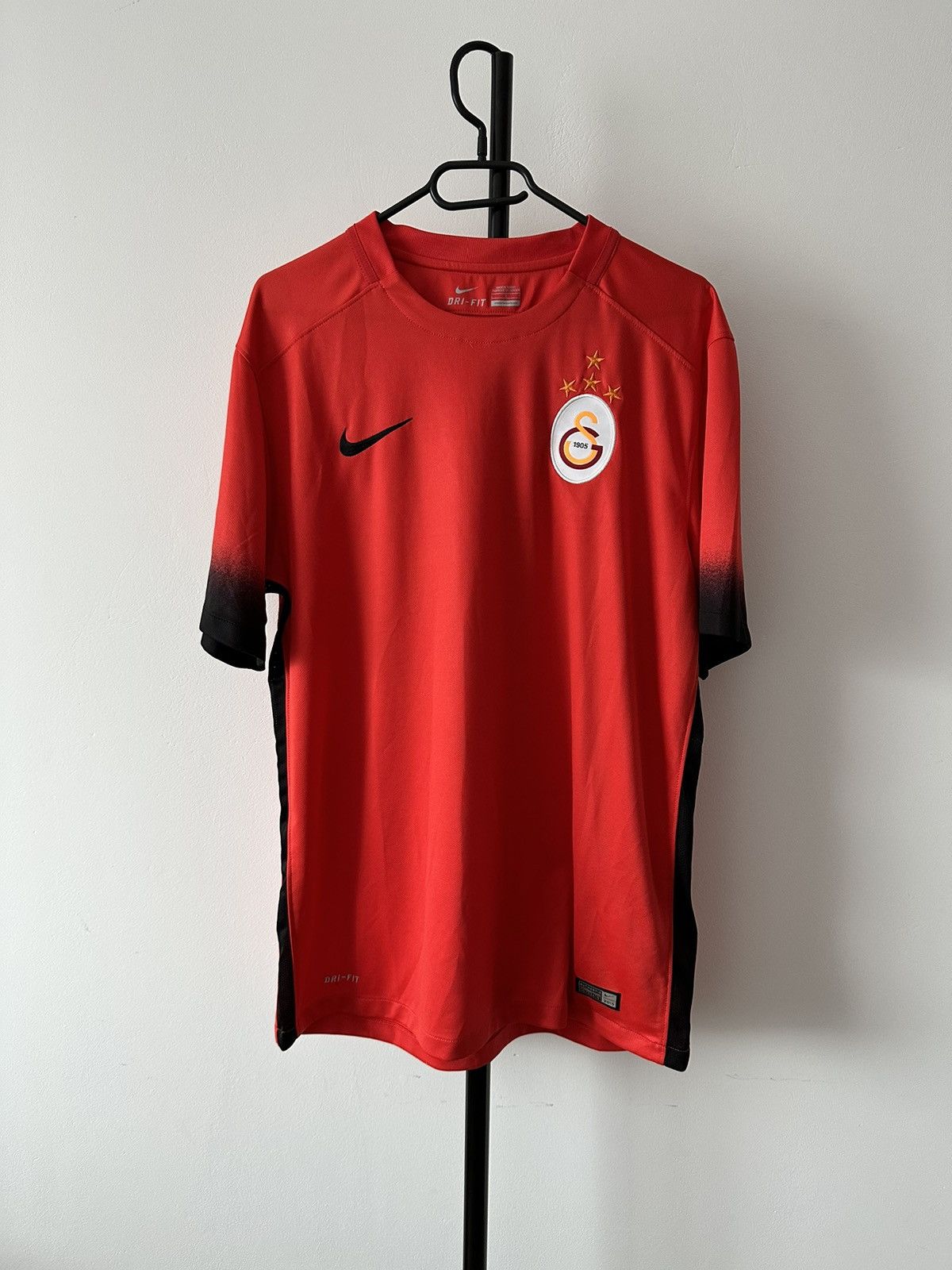 Nike 2015 Nike Galatasaray Turkey soccer football jersey shirt Size US L / EU 52-54 / 3 - 1 Thumbnail