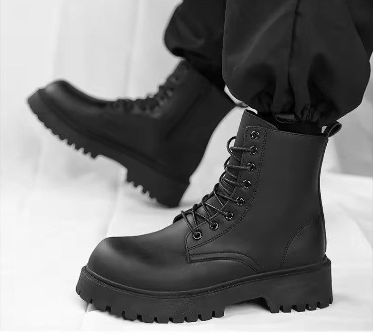 Japanese Brand Casual PU Leather Boot Size US 8 / EU 41 - 12 Thumbnail