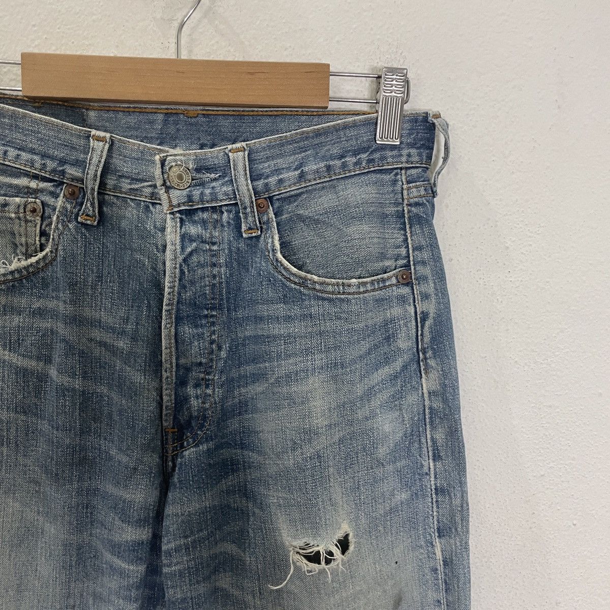 Levi's Vintage Levis 501 Distressed Denim Jeans Size US 27 - 2 Thumbnail