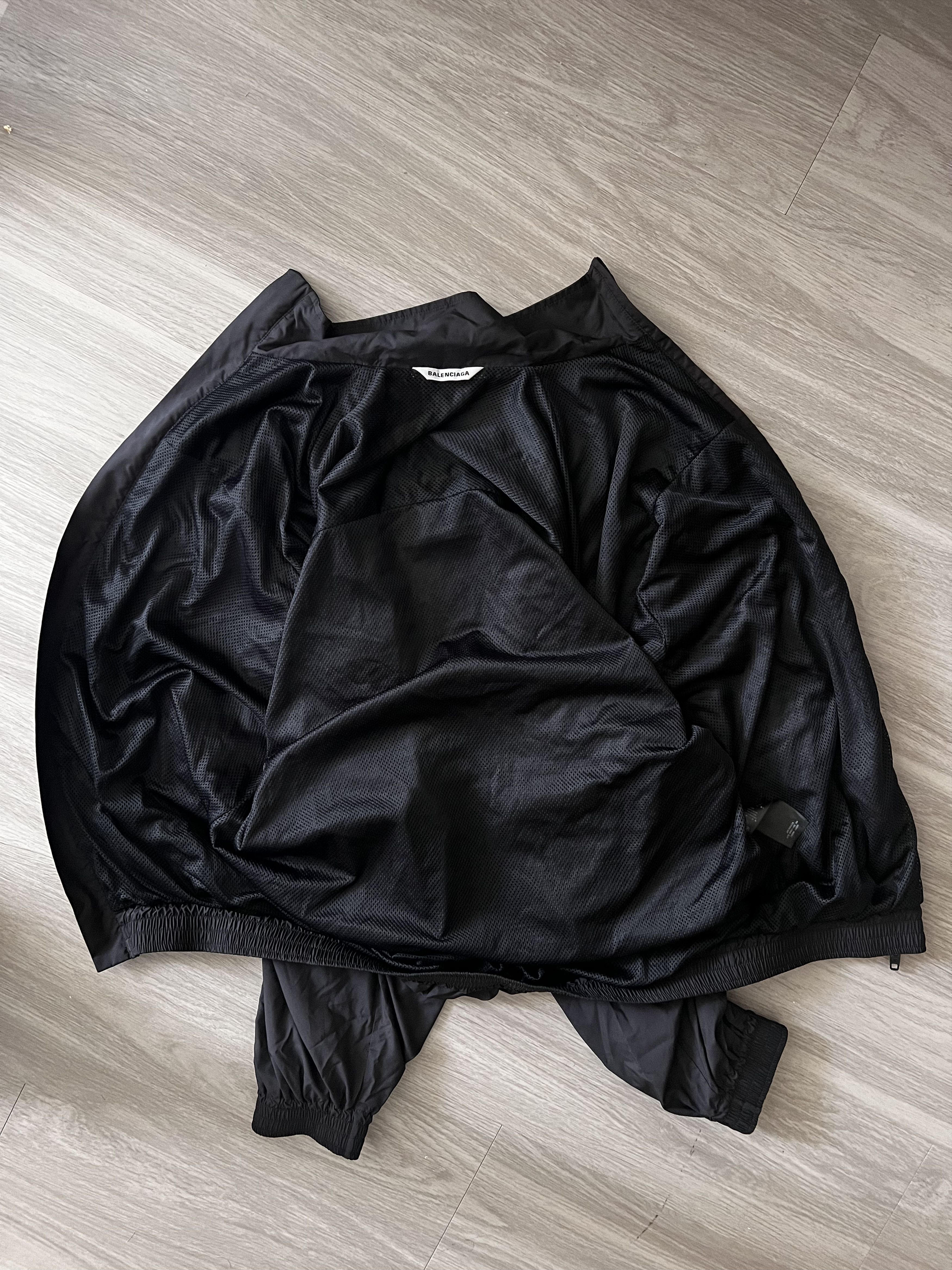 Balenciaga Balenciaga AW2020 runaway track jacket Size US XS / EU 42 / 0 - 7 Thumbnail