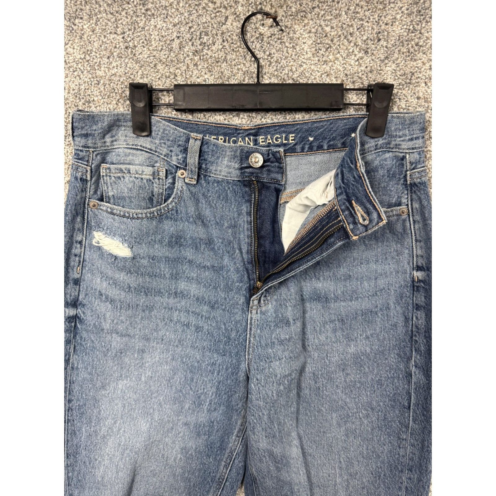 American Eagle Outfitters American Eagle Outfitters Jeans Womens 8 Blue Relaxed Mom High Rise Distressed Size 30" / US 8 / IT 44 - 6 Thumbnail