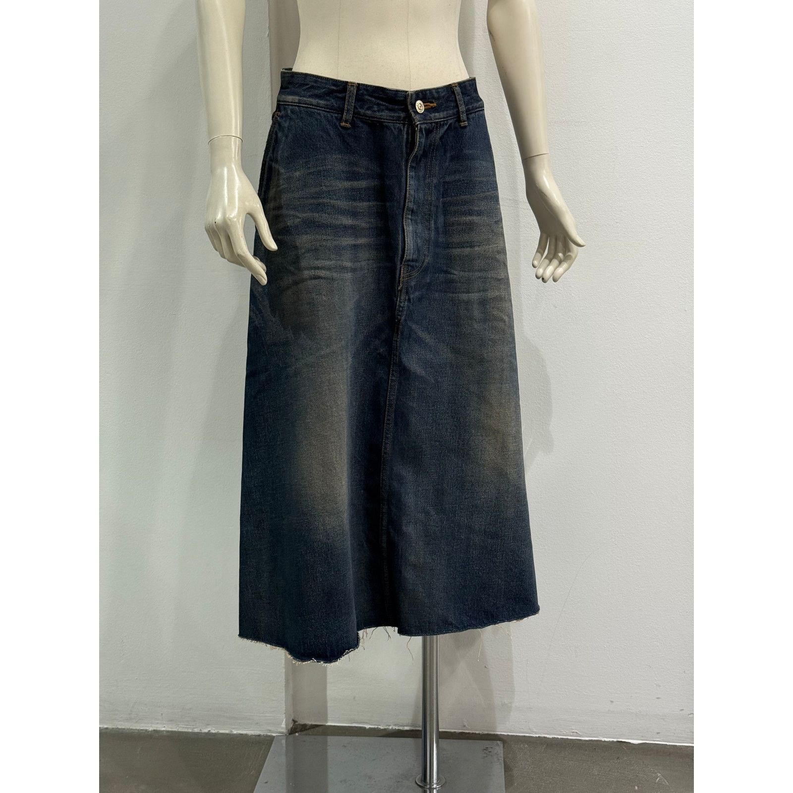 Balenciaga 2020 Balenciaga faded wide skirt Size 27" / US 4 / IT 40 - 3 Thumbnail