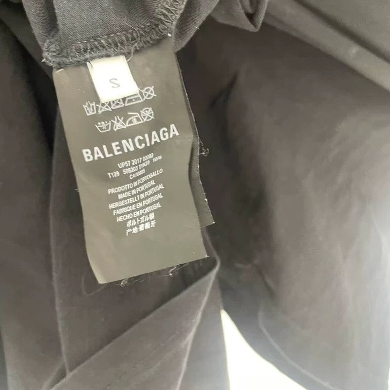 Balenciaga Balenciaga Black Letter Short Sleeve Size US S / EU 44-46 / 1 - 5 Thumbnail