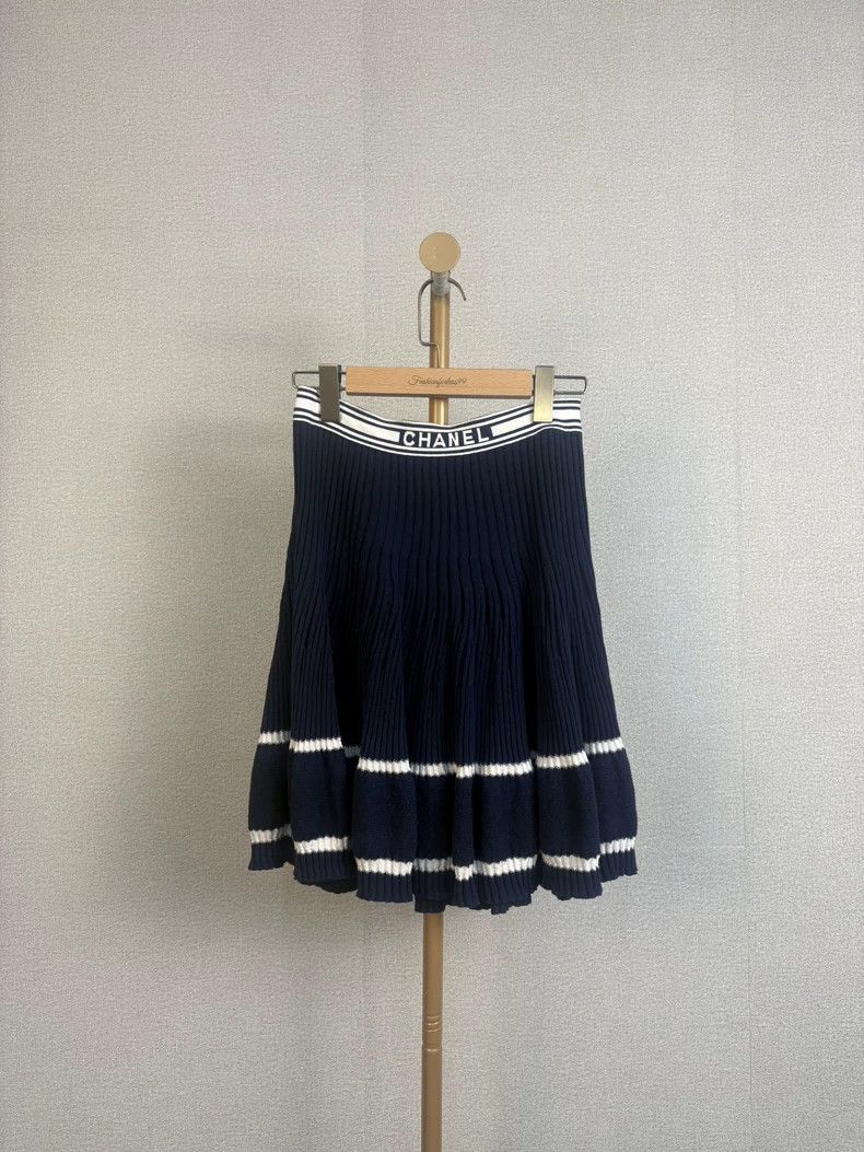 Chanel Chanel Navy Knit Letter Waist Skirt Size US 38 / EU 54 - 1 Thumbnail