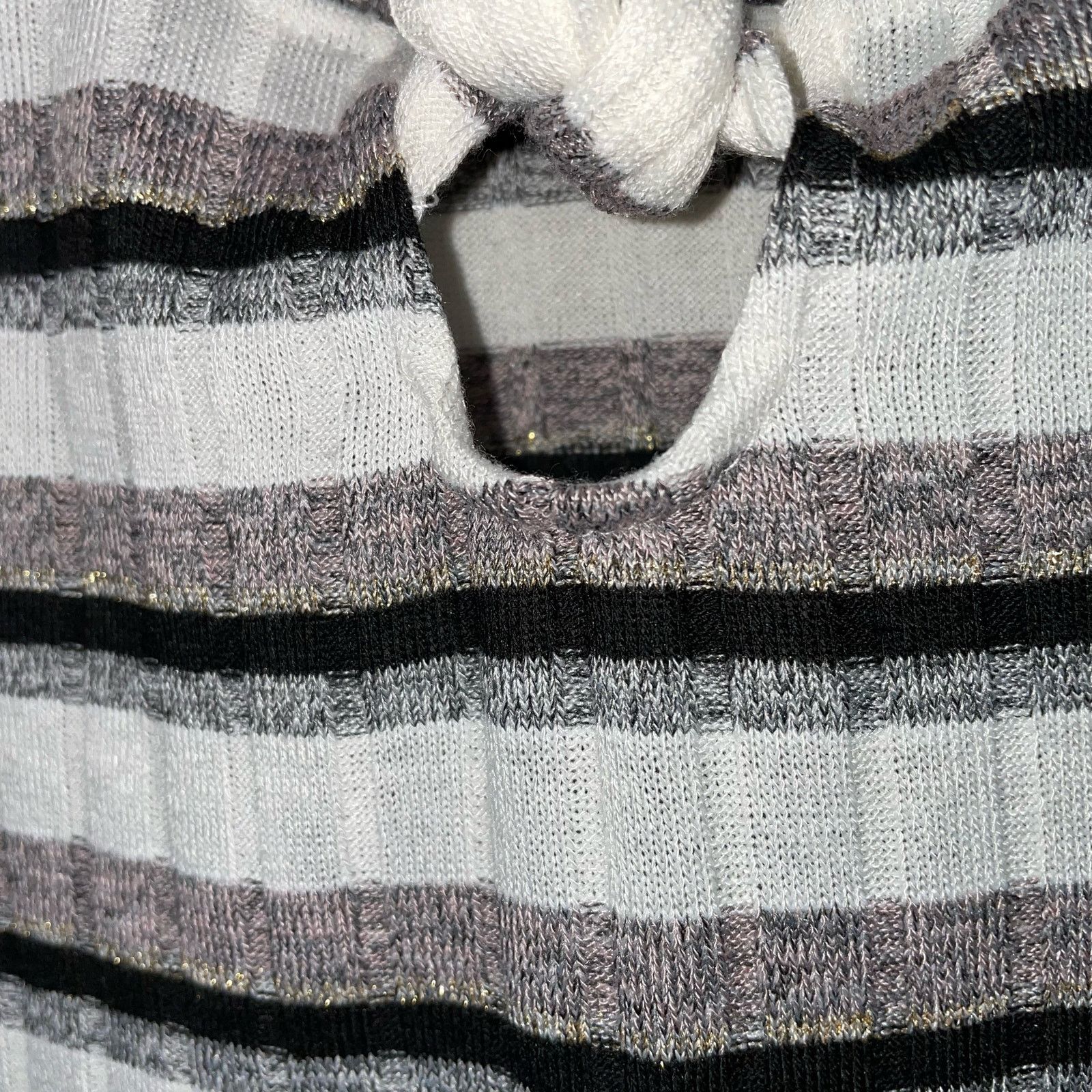Nordstrom Cupcakes and Cashmere Tank Top S Striped Cut Out Scoop Size S / US 4 / IT 40 - 2 Thumbnail