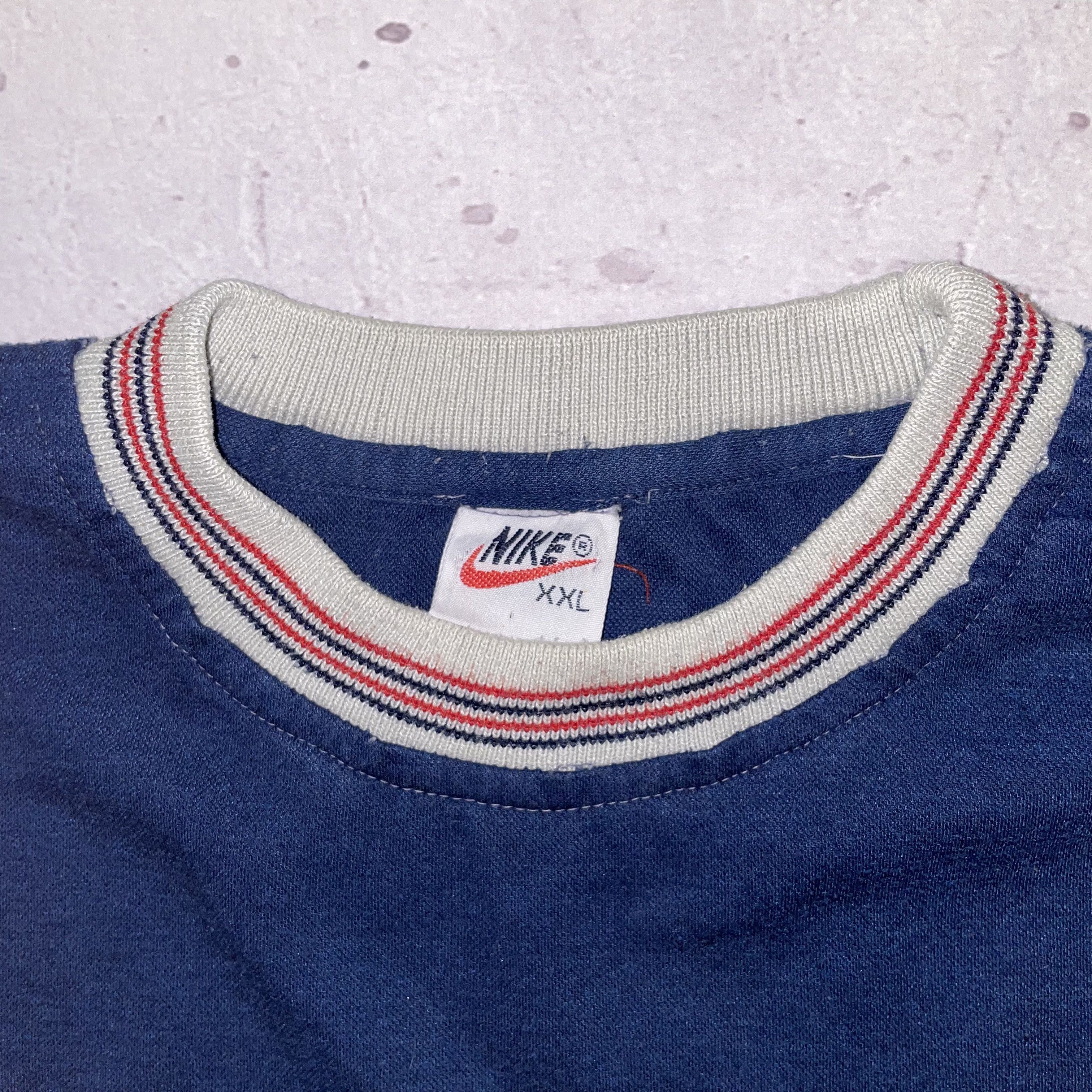 Nike Nike Vintage Big Logo Bootleg T Shirt Size US L / EU 52-54 / 3 - 5 Thumbnail