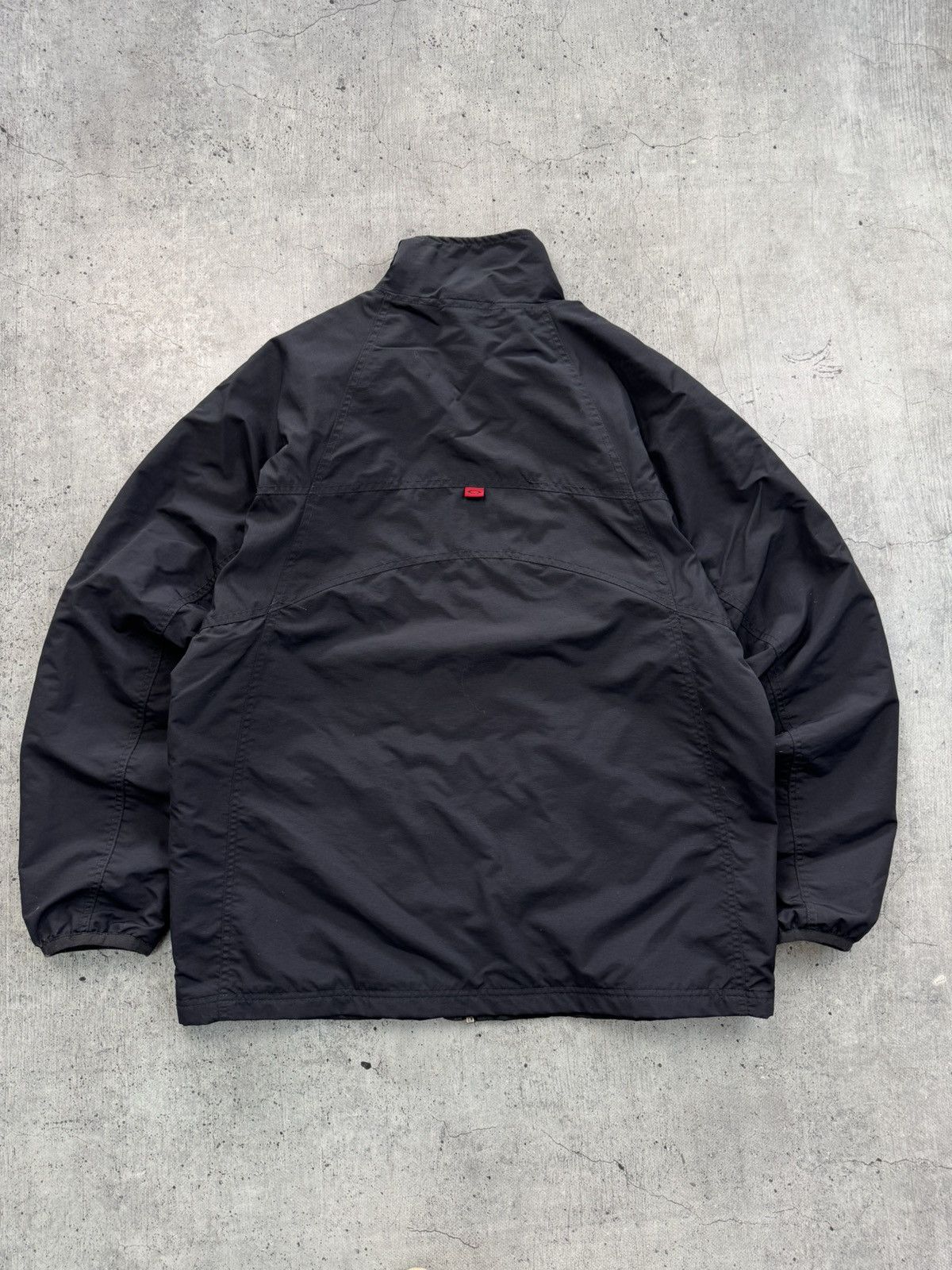 Oakley Vintage Oakley Jacket Streetwear Y2k Style Hype Surf Style Size US M / EU 48-50 / 2 - 11 Thumbnail