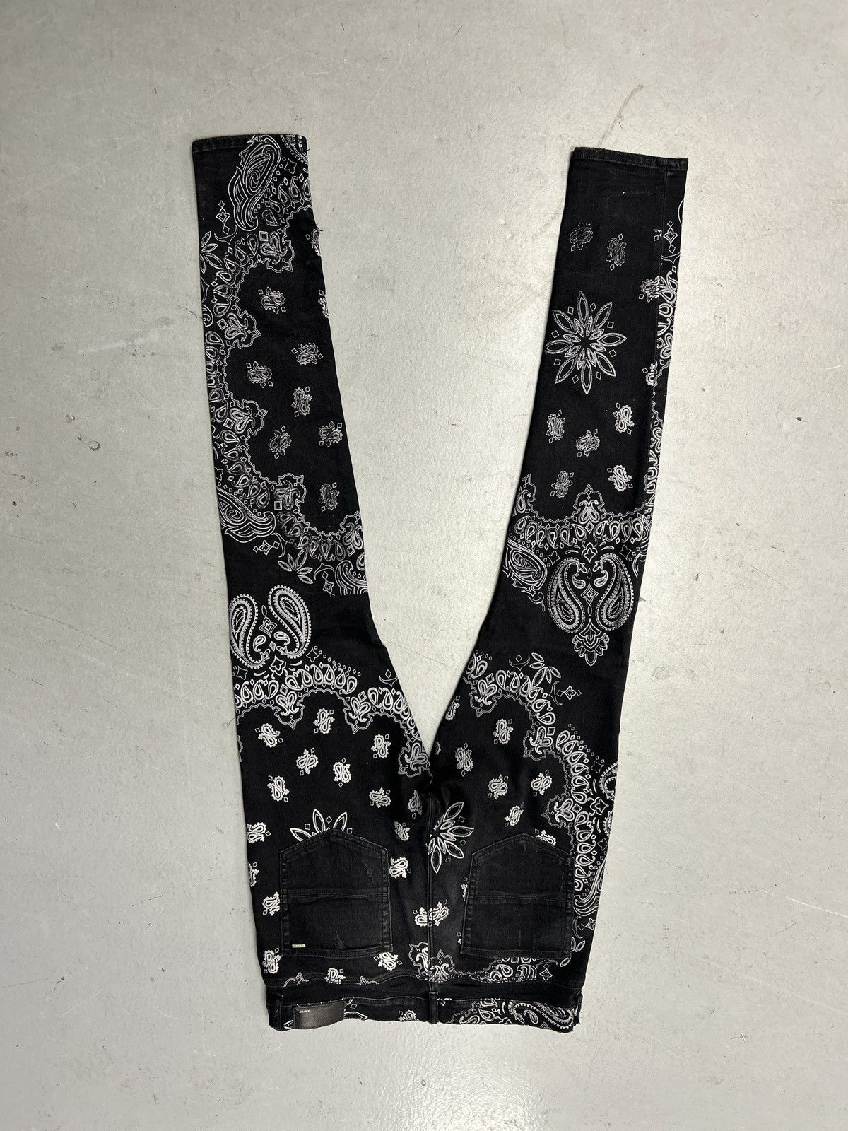 Amiri Amiri Jeans Flocked Paisley Bandana Jeans Size US 38 / EU 54 - 6 Thumbnail