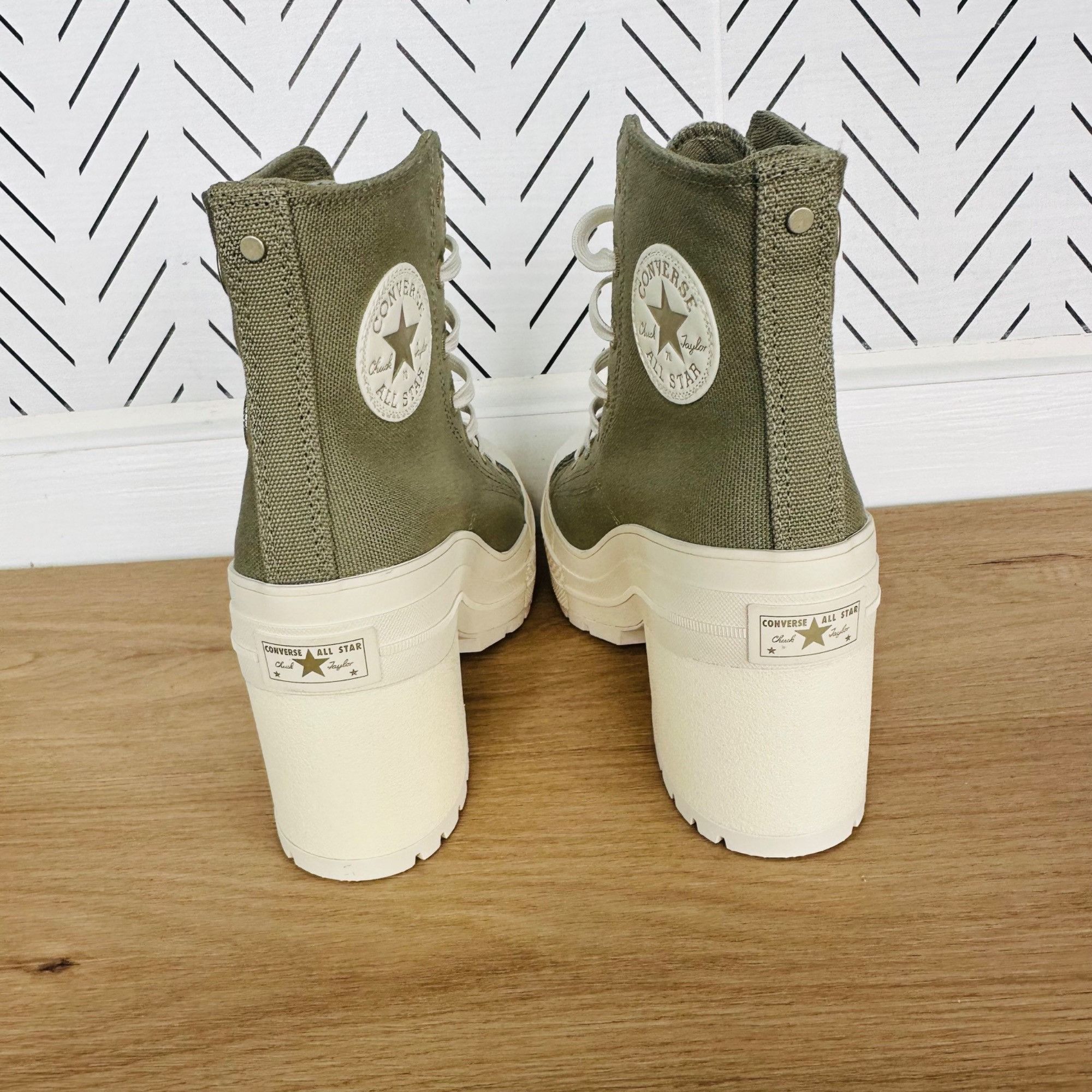 Converse ❤️Converse Chuck 70 De Luxe High Heel Green Platform Size 5. Size US 5.5 / EU 38 - 5 Thumbnail
