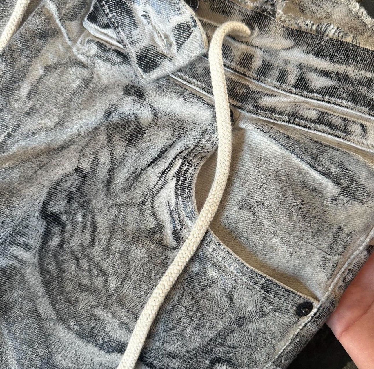 Ottolinger OTTOLINGER Off white and black double fold jeans Size US 26 / EU 42 - 8 Thumbnail