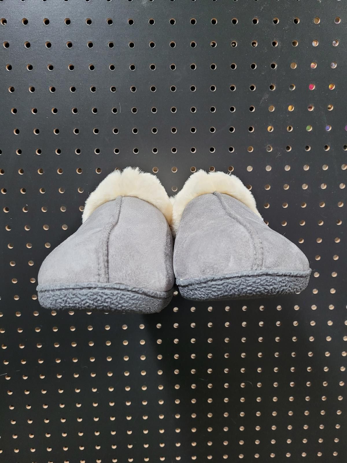 Unknown London Cozy Gray women's Slippers with Plush Lining Size US 9 / IT 39 - 3 Thumbnail