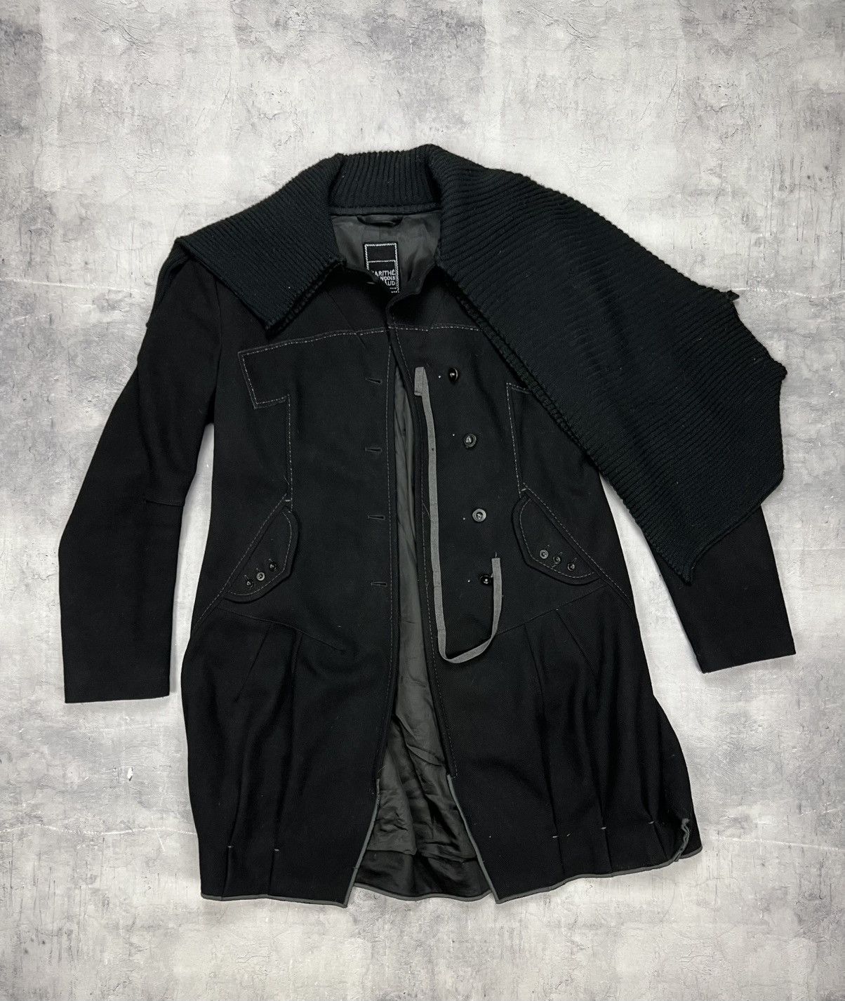 Marithe + Francois Girbaud Marithe Francois Girbaud womens wool coat scarf neck size L Size L / US 10 / IT 46 - 8 Thumbnail
