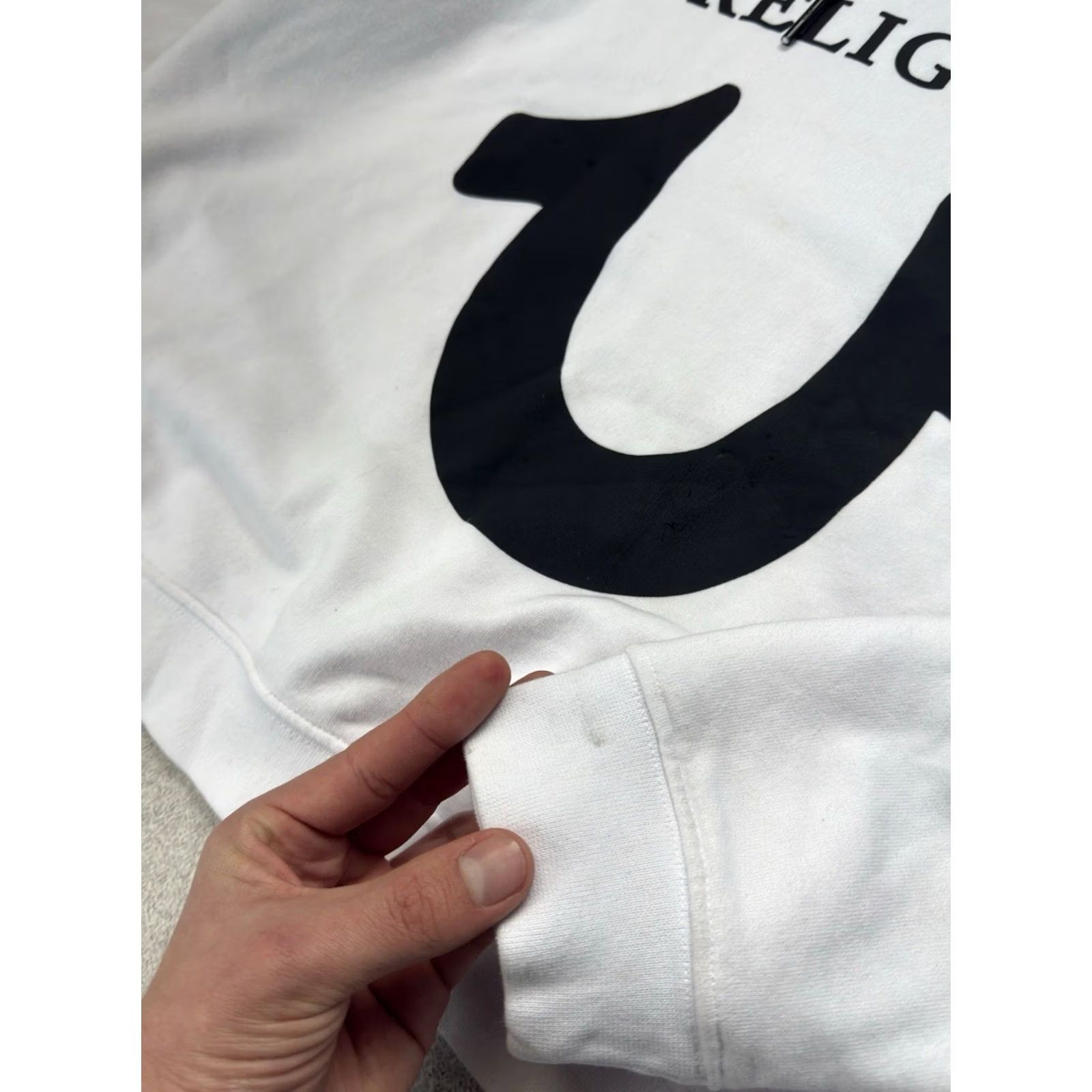 True Religion VINTAGE True Religion Hoodie Mens L White Logo 90s Y2K Big Logo Pullover Crew Neck Streetwear Fashion Classic City Hip Hop USA Italy Modest Care Size US L / EU 52-54 / 3 - 6 Thumbnail
