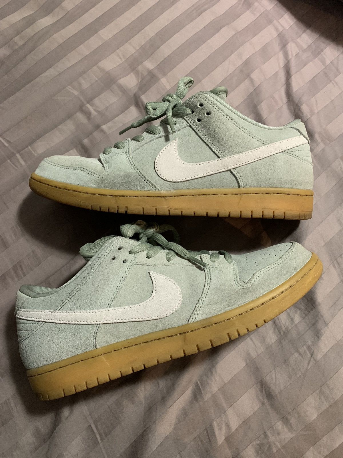 Nike SB Dunk Low Island Green Gum Size 10