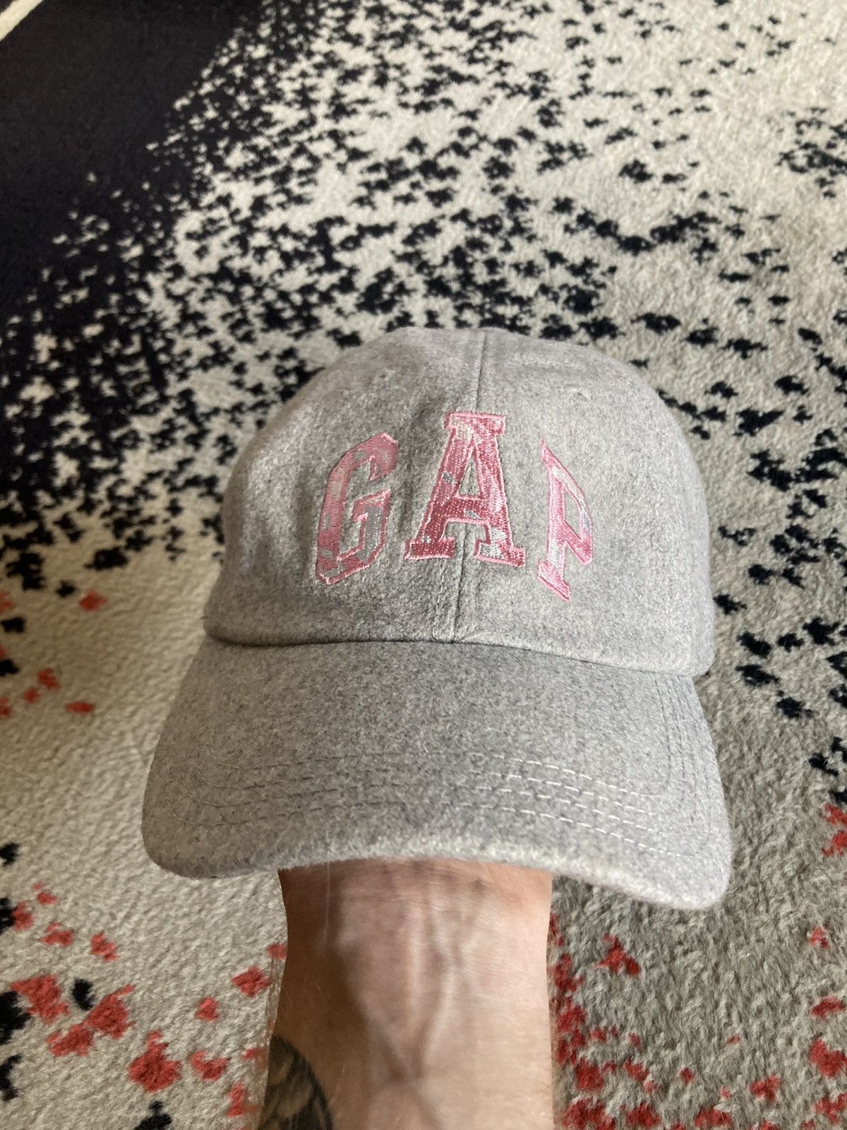 Gap Grey wool type pink camo Gap baseball hat Size ONE SIZE - 3 Thumbnail