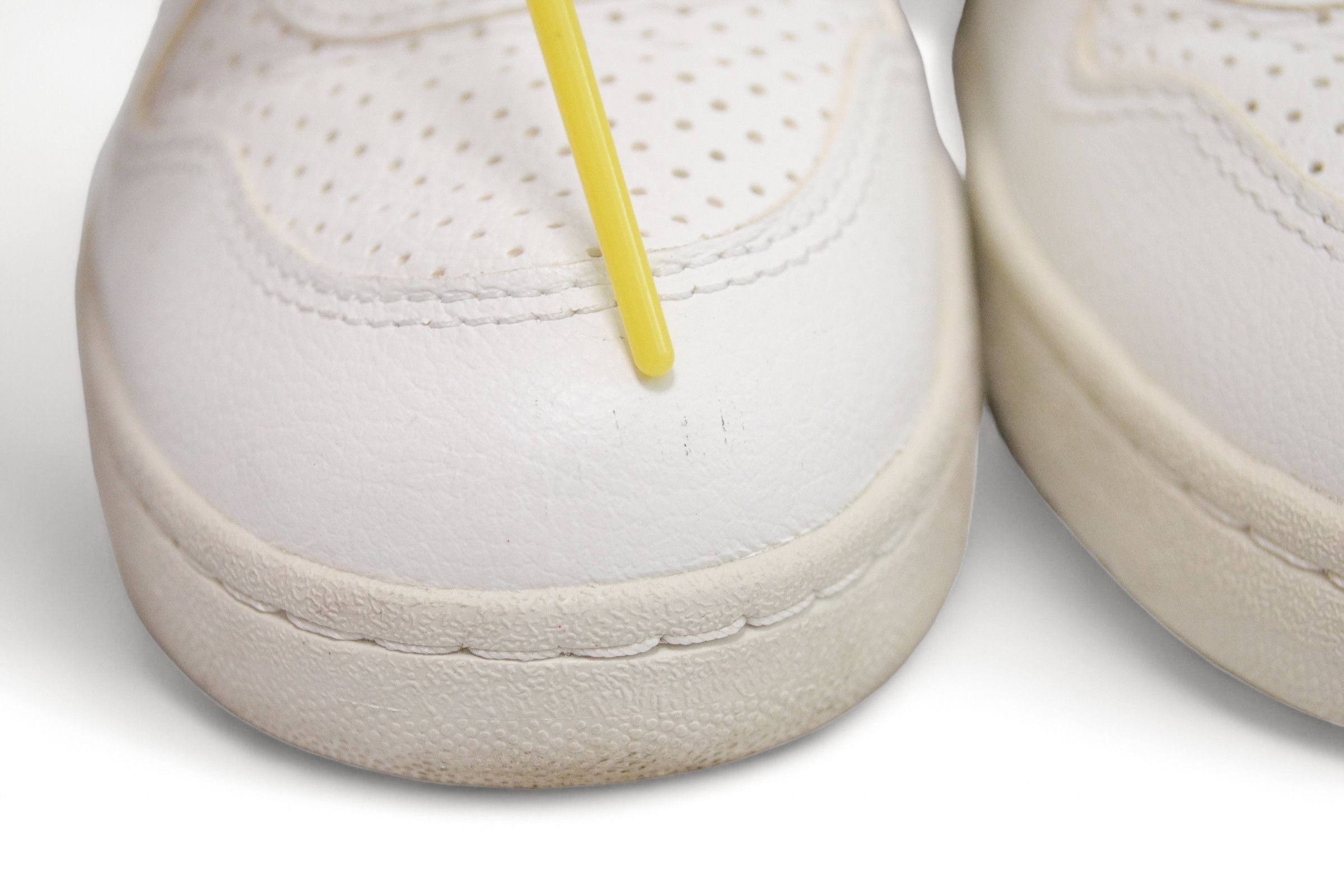 Veja Veja V-10 Women’s Leather Sneaker Shoes Size EU 38 Size US 8 / IT 38 - 10 Thumbnail