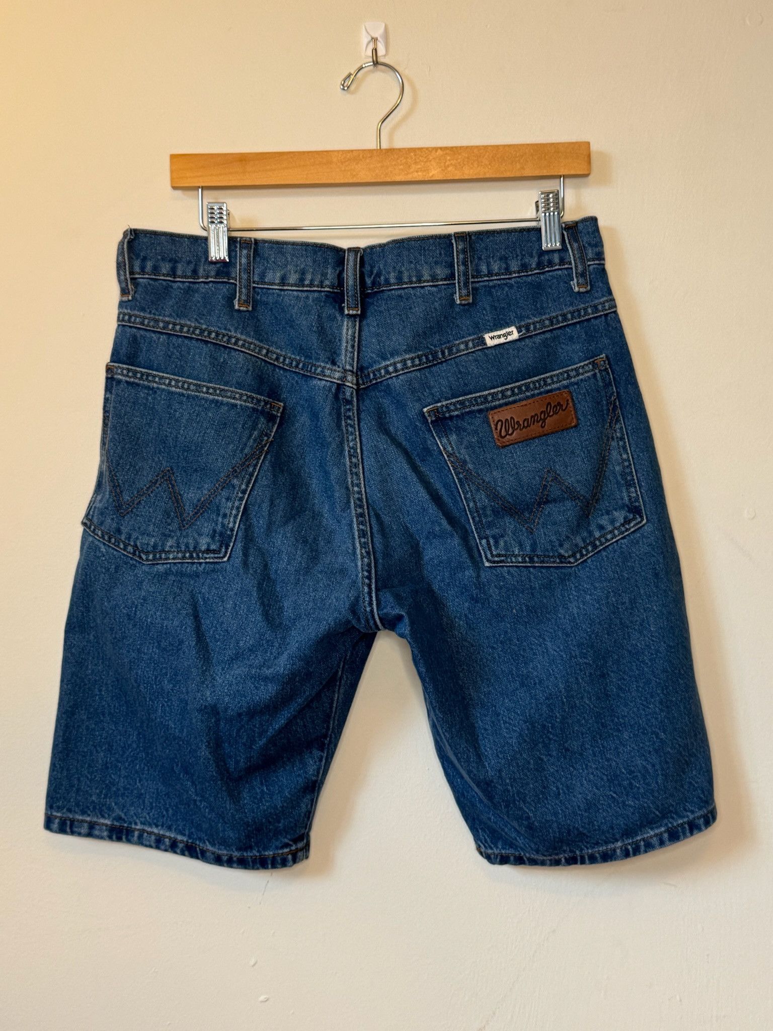 Wrangler Vintage Wrangler Denim Shorts (W32) Size US 32 / EU 48 - 2 Thumbnail