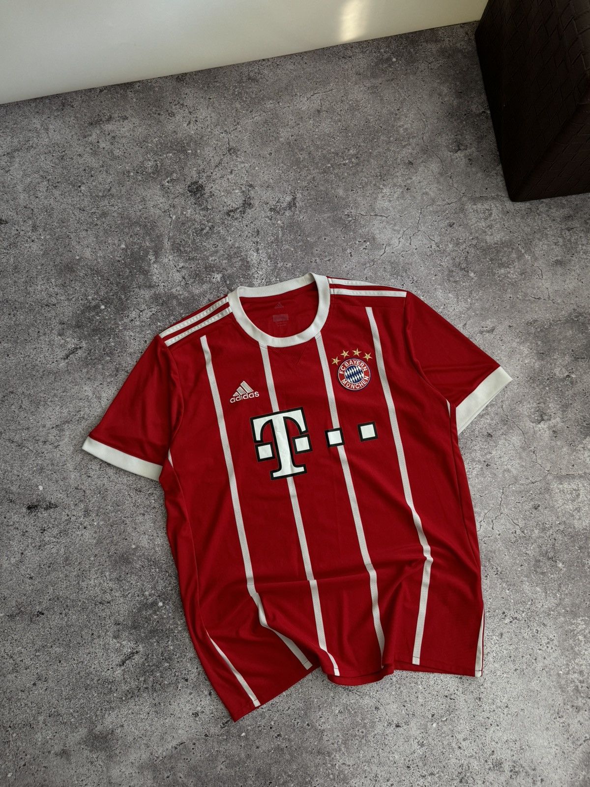 Adidas × Vintage Vintage Adidas Bayern Munchen FC Lewandowski Size US L / EU 52-54 / 3 - 2 Thumbnail