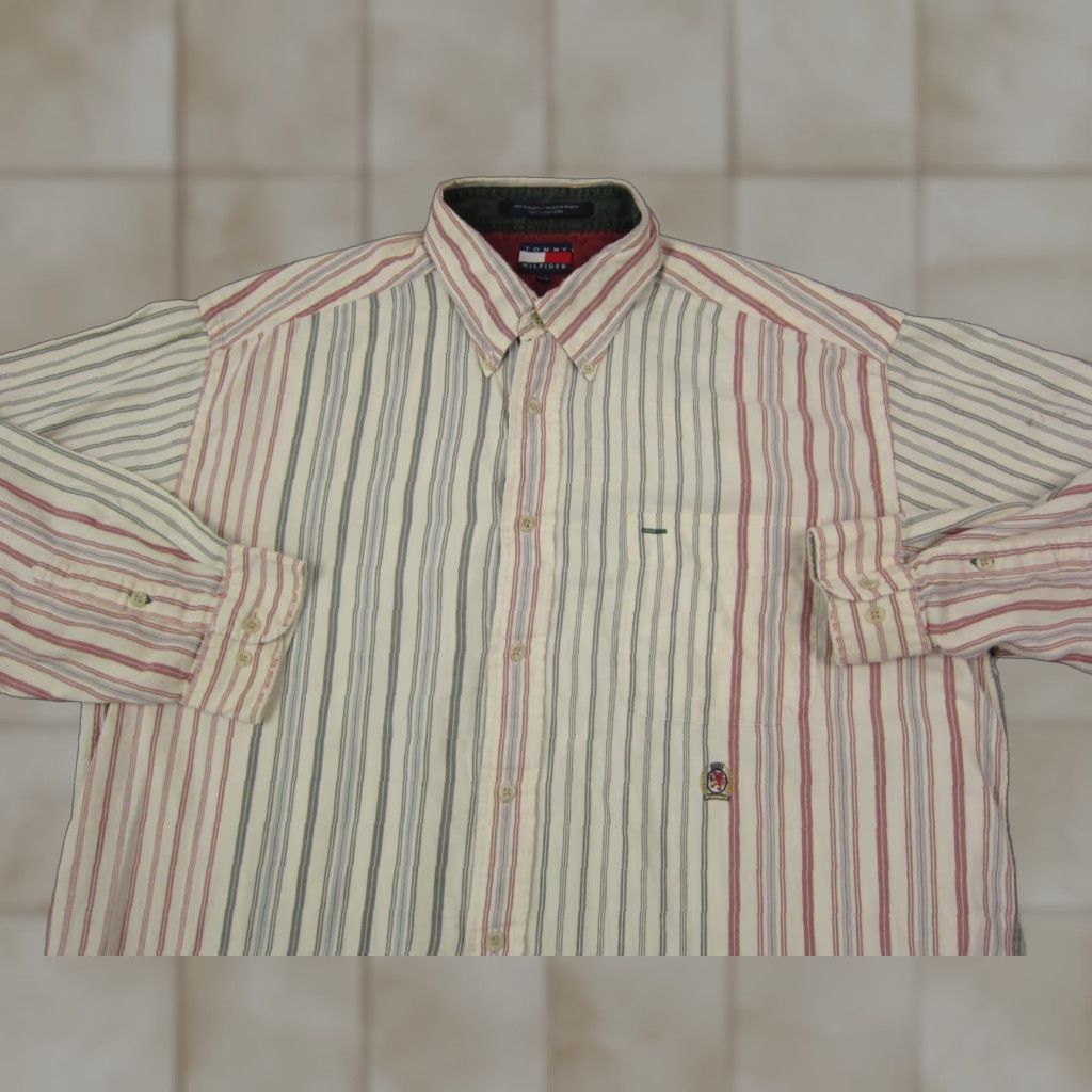 Tommy Hilfiger VINTAGE Tommy Hilfiger Shirt Adult L Red White Striped Crest Mens Button Up Size US L / EU 52-54 / 3 - 1 Thumbnail