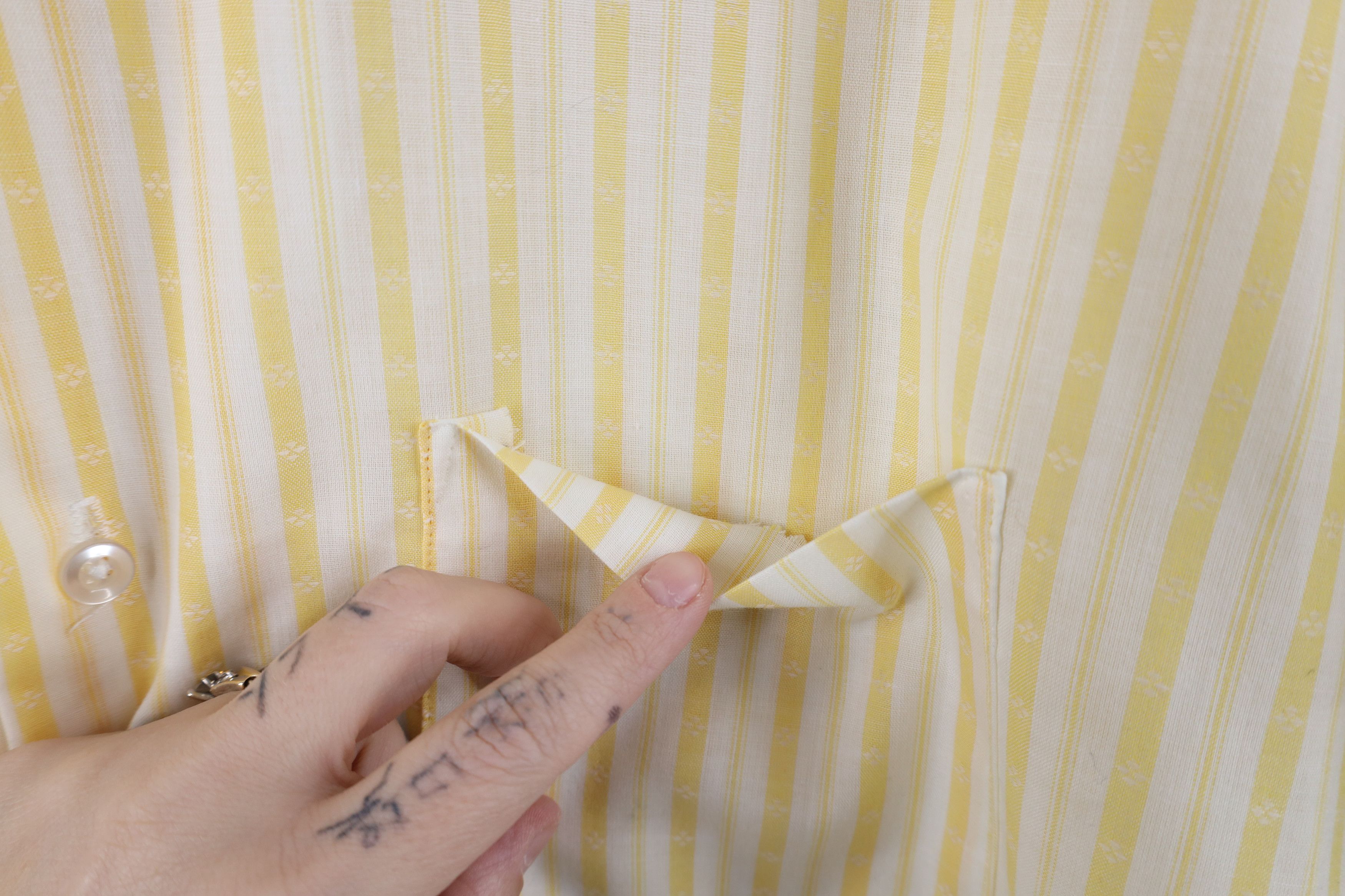 Vintage Vintage 70s Streetwear Striped Short Sleeve Button Shirt Size US XL / EU 56 / 4 - 5 Thumbnail