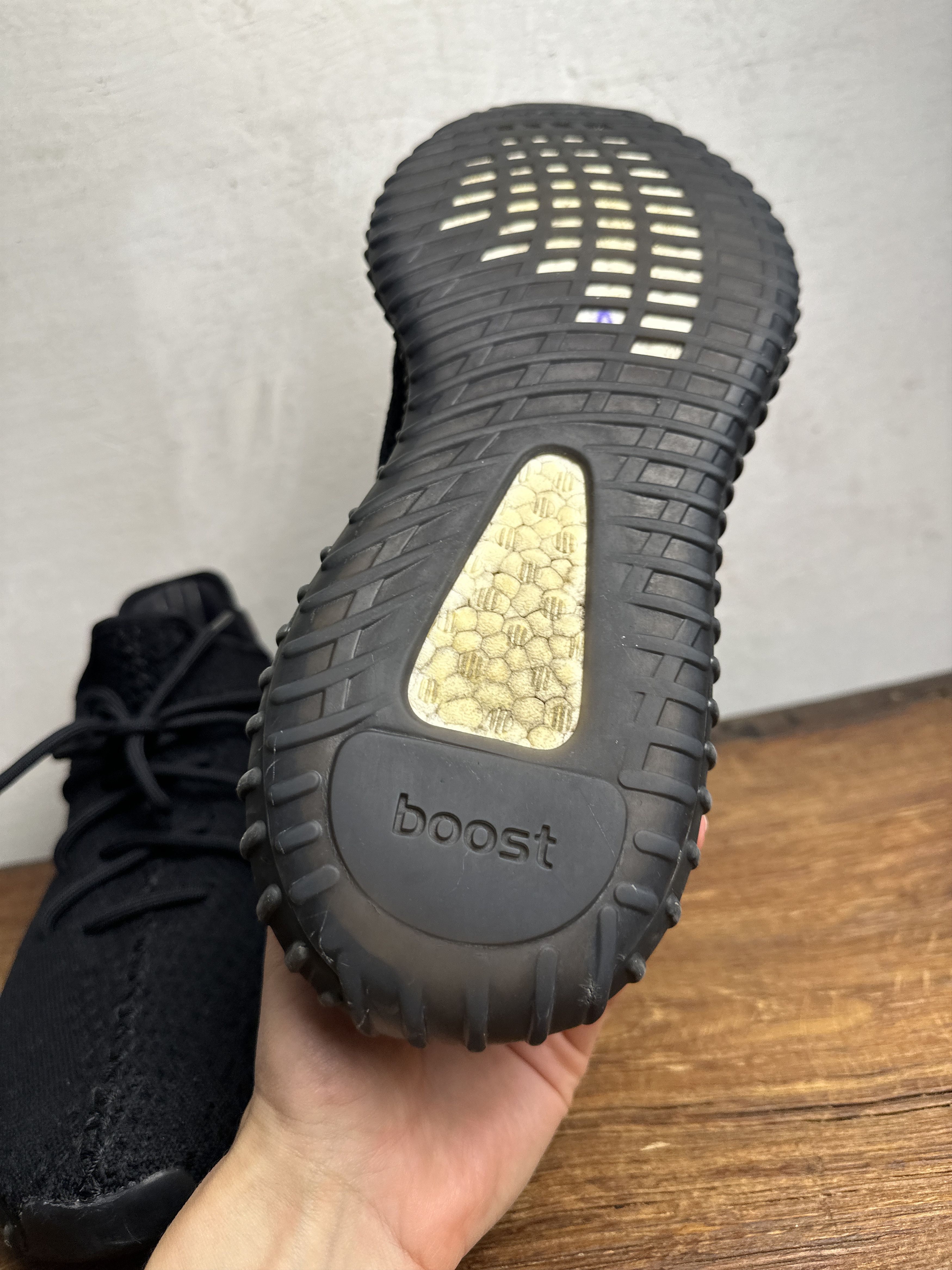 Adidas Adidas Yeezy Boost 350 V2 Bred CP9652 Sneakers Size US 11 / EU 44 - 12 Thumbnail