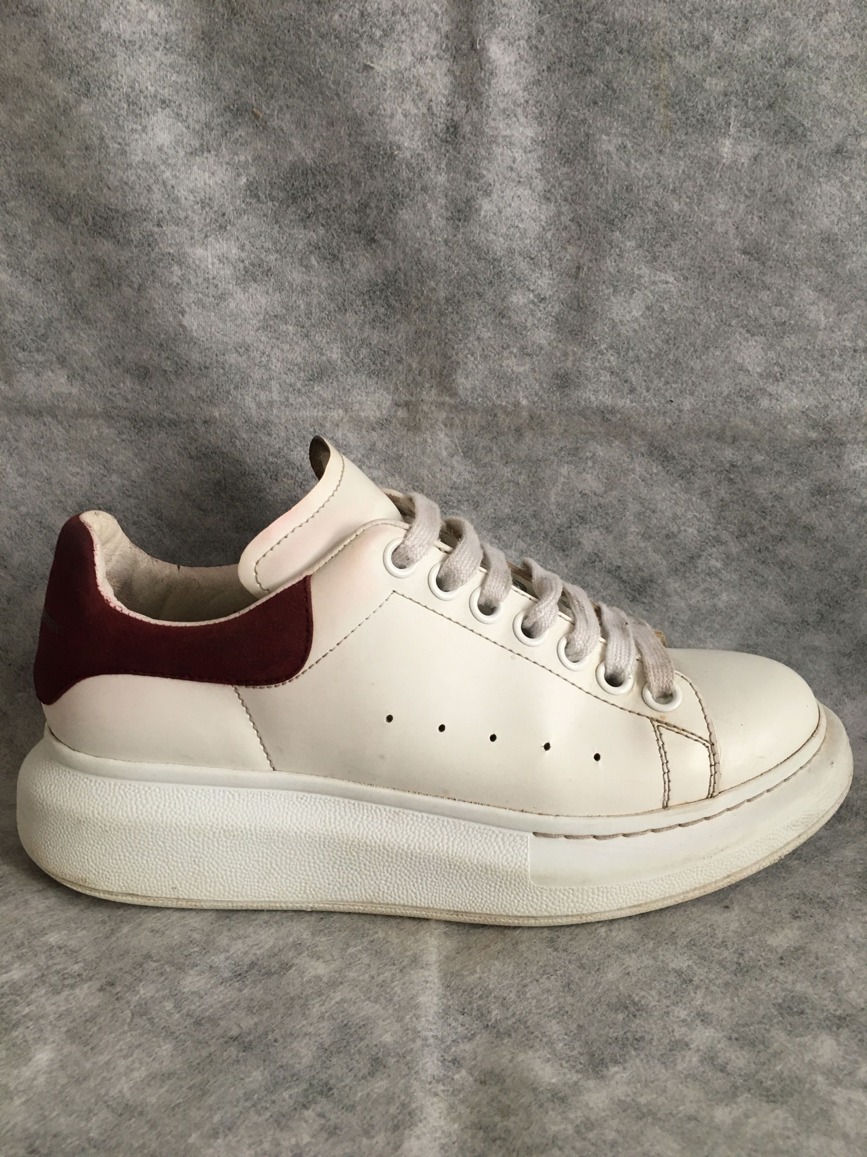 Alexander McQueen Alexander McQueen Oversized Leather Sneakers EU 37 Size US 7 / IT 37 - 9 Thumbnail