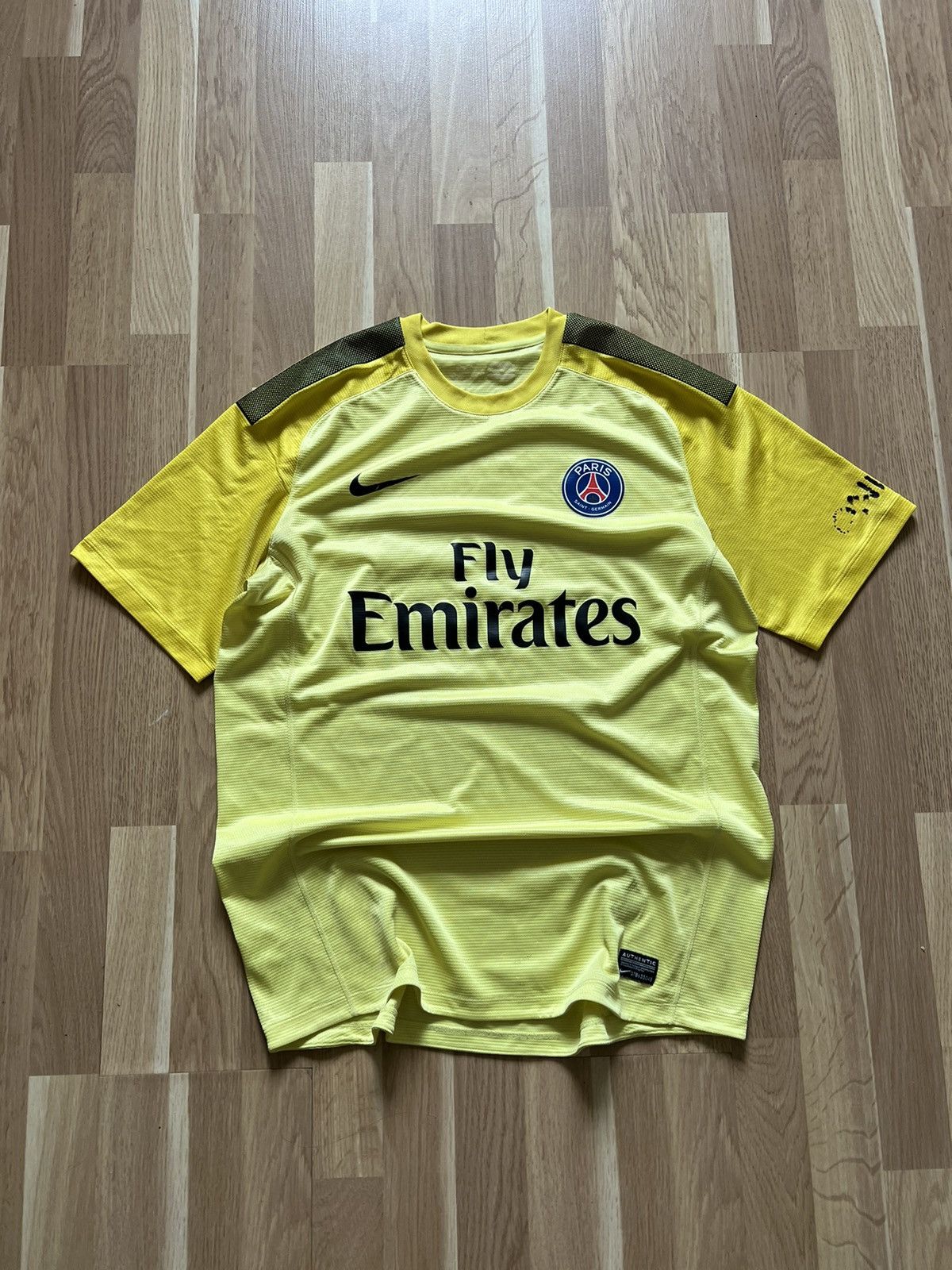 Nike Nike vintage football jersey goalkeeper yellow 2015 Size US XL / EU 56 / 4 - 1 Thumbnail