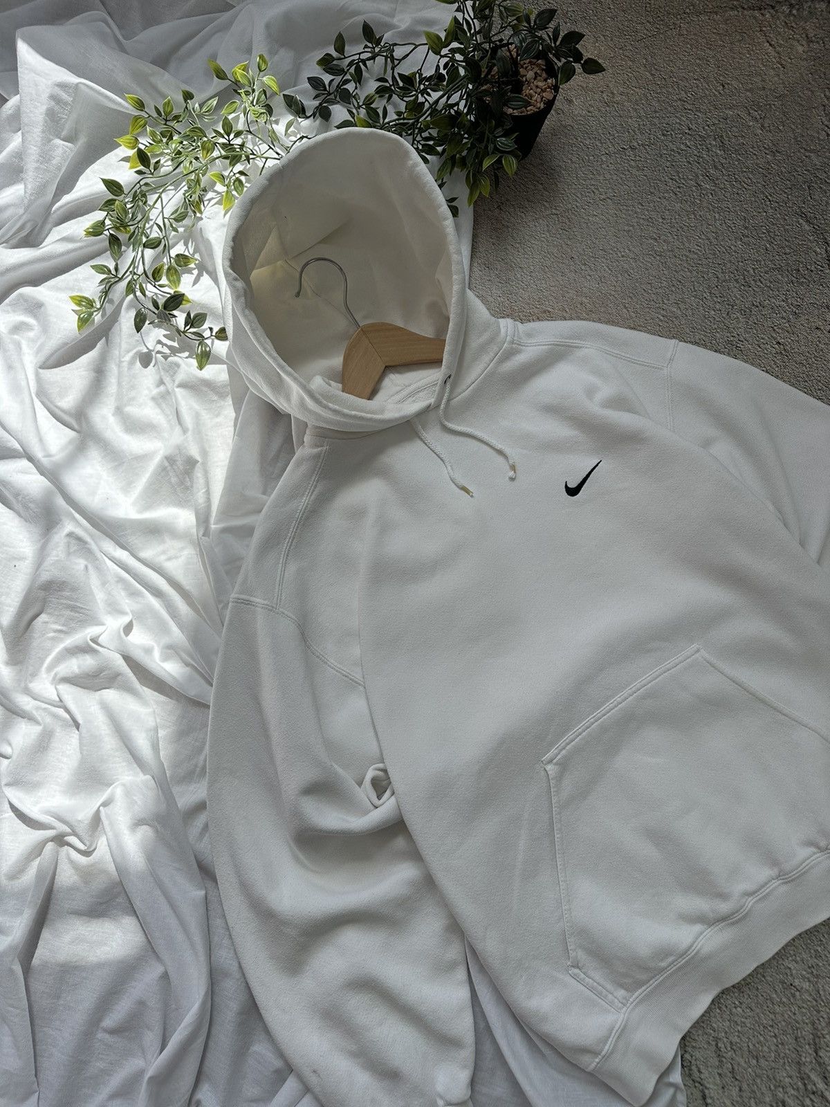 Nike × Vintage Vintage Nike hoodie boxy fit mini swoosh Size US M / EU 48-50 / 2 - 2 Thumbnail