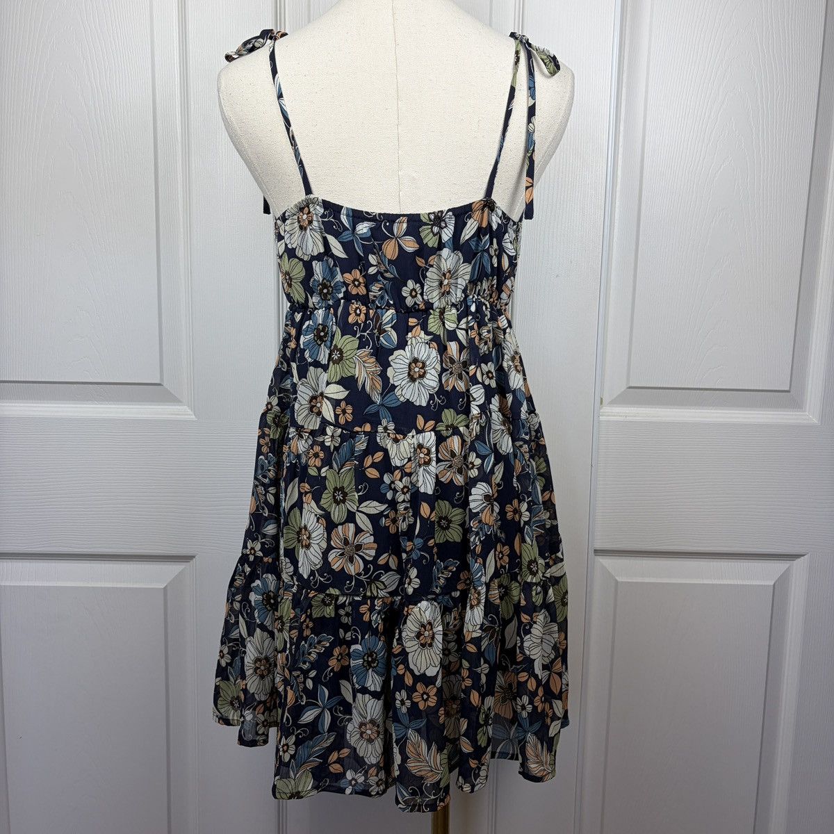 Other All in favor navy floral tiered mini dress Size XS / US 0-2 / IT 36-38 - 2 Thumbnail