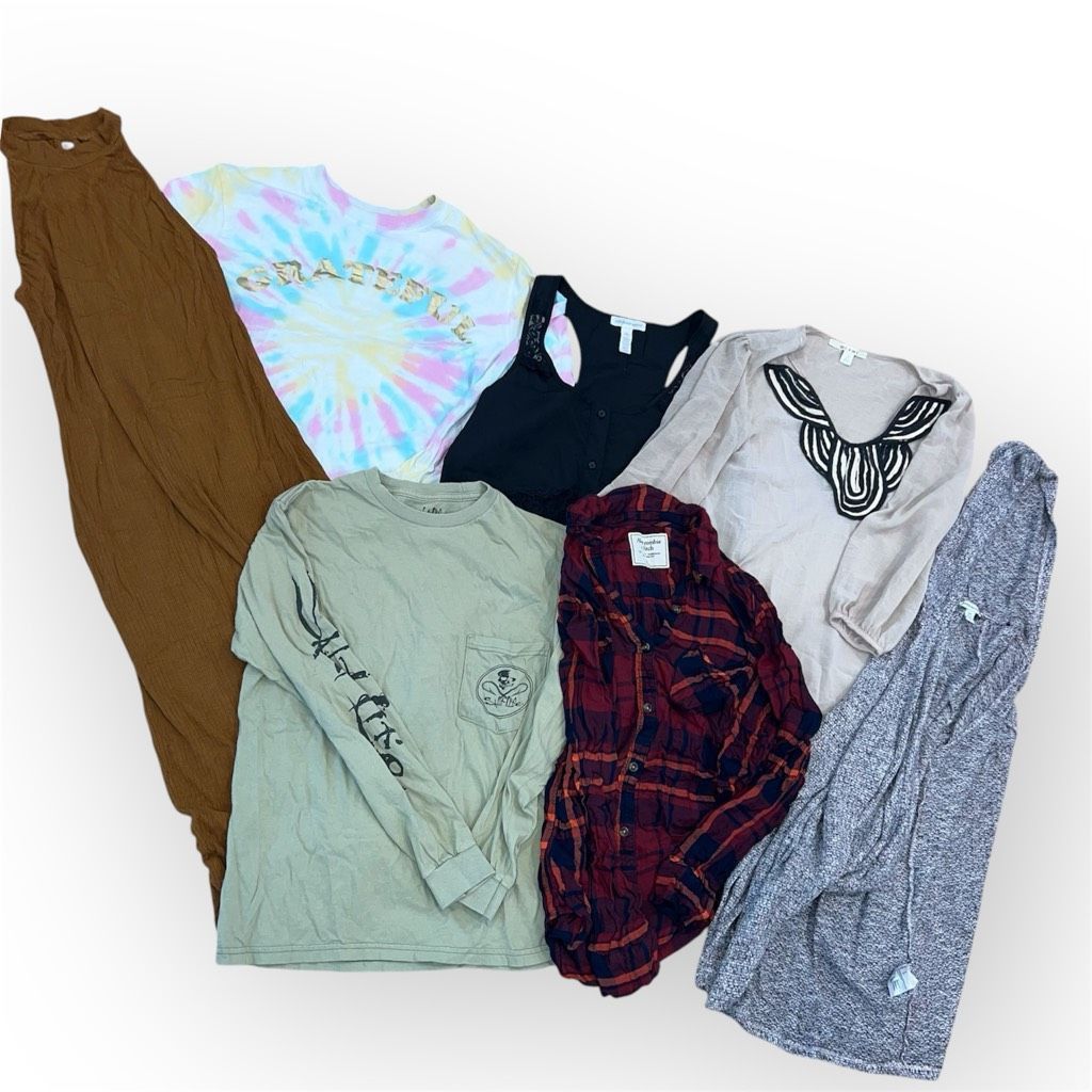 Abercrombie & Fitch 7 Pc. Bundle, Lush, NOBO, Salt Life, Ambiance Apparel, A+F, Miami, AEO, Small Size S / US 4 / IT 40 - 1 Thumbnail