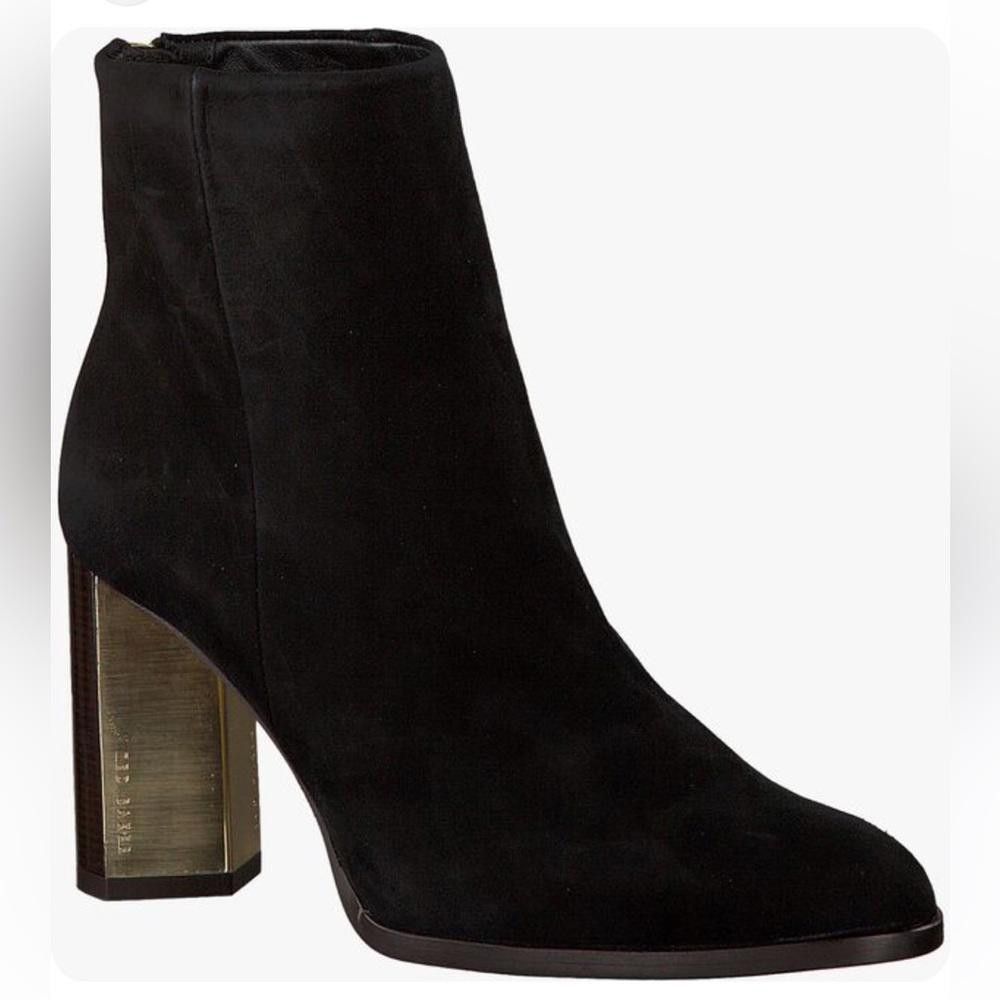 Ted Baker Ted Baker l Black Suede Leather Bootie W Gold Heel Size 9 Size US 9 / IT 39 - 10 Thumbnail