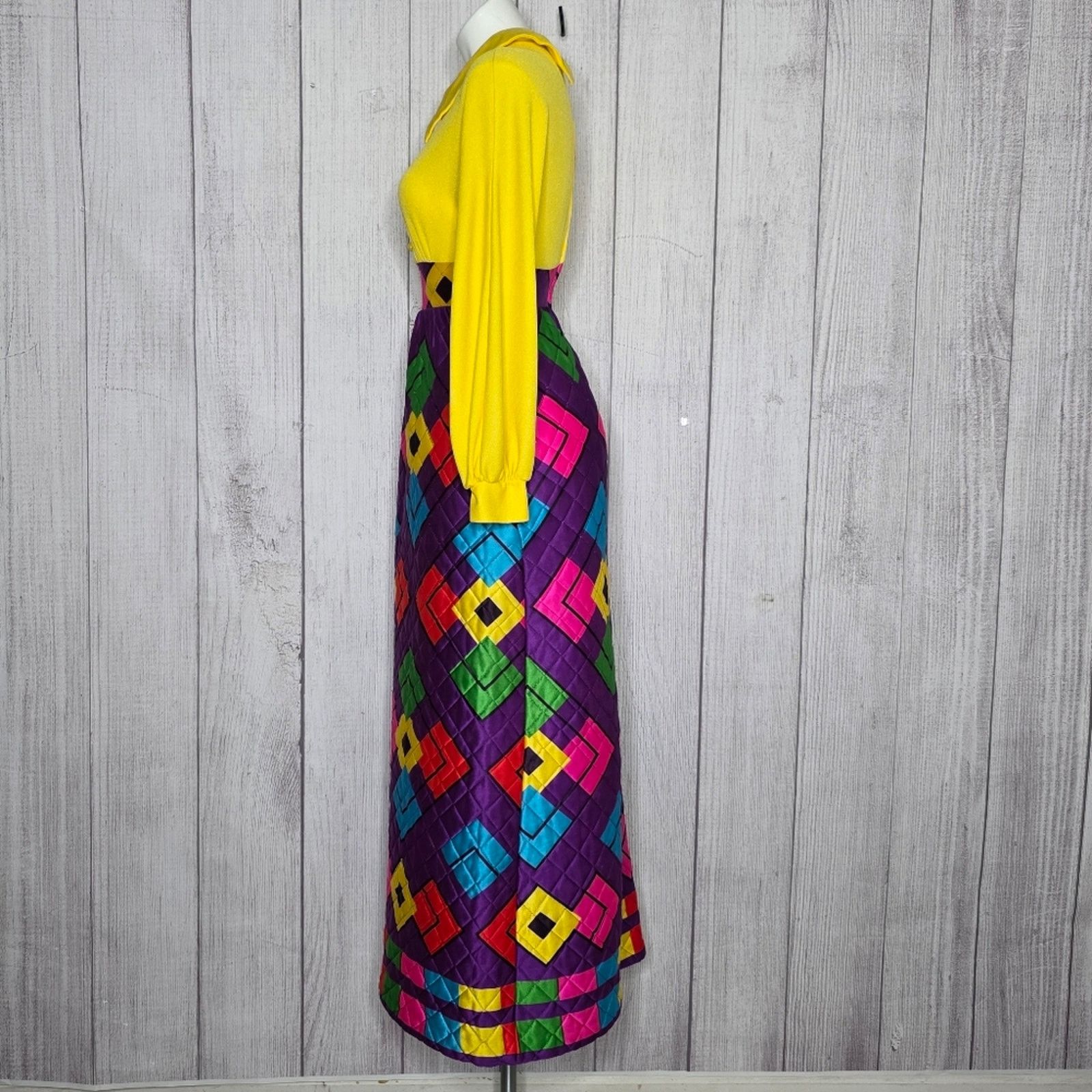 Vintage VTG Vivid Groovy Maxi Dress Dagger Collar Quilted Skirt Size XS / US 0-2 / IT 36-38 - 8 Thumbnail
