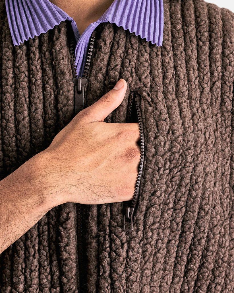 Homme Plisse Issey Miyake o1s1v1r1oon0925 Fleece Pleated Vest in Brown Size US M / EU 48-50 / 2 - 5 Thumbnail
