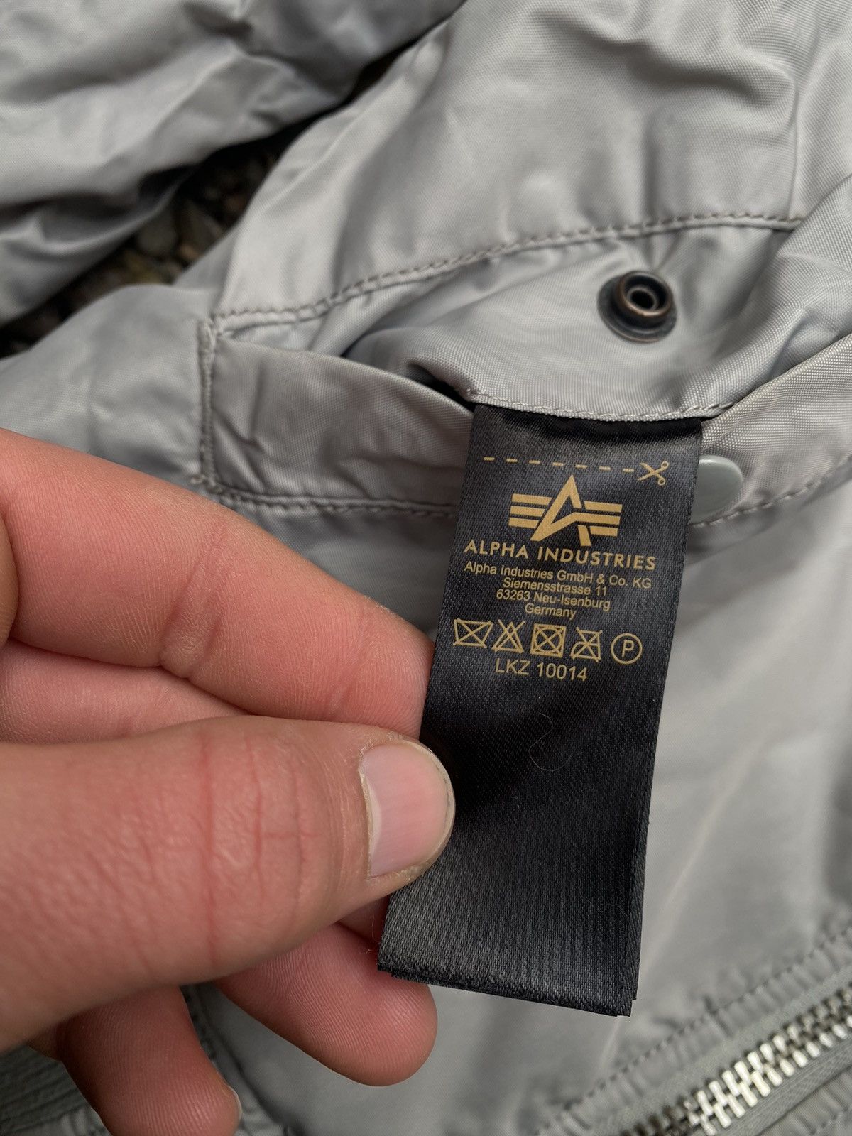 Alpha Industries Alpha Industries Reversibel Star Sky Embroidered Logo Bomber Size US M / EU 48-50 / 2 - 9 Thumbnail