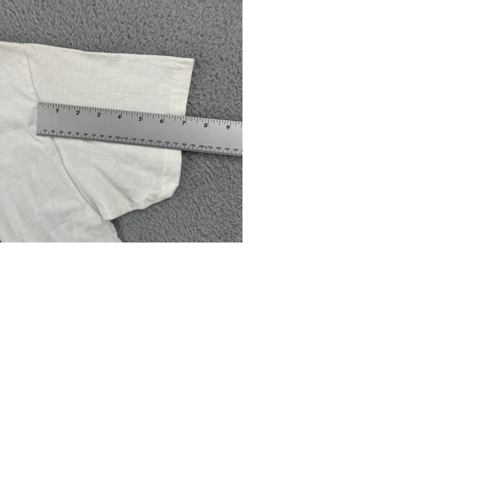 Hanes VINTAGE Hanes Beefy-T Large White T Shirt Los Angeles California Staples Center NWT Mens L White 90s California Sports Shirt Size US L / EU 52-54 / 3 - 10 Thumbnail