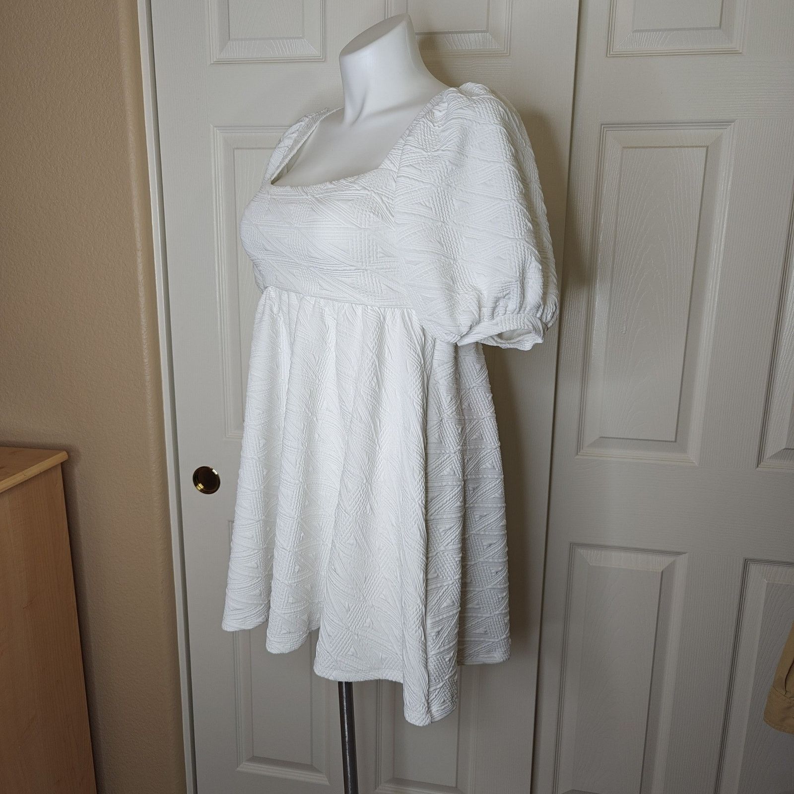 Free People Free People White Puff Sleeve Mini Dress sz L Size L / US 10 / IT 46 - 2 Thumbnail