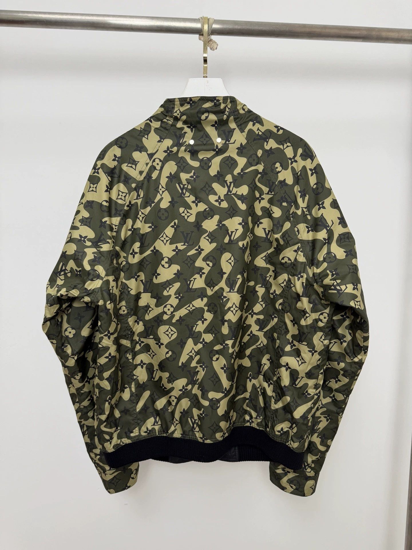 Louis Vuitton LV Camo & Monogram Double-Sided Jacket 50 Limited Size US M / EU 48-50 / 2 - 2 Thumbnail