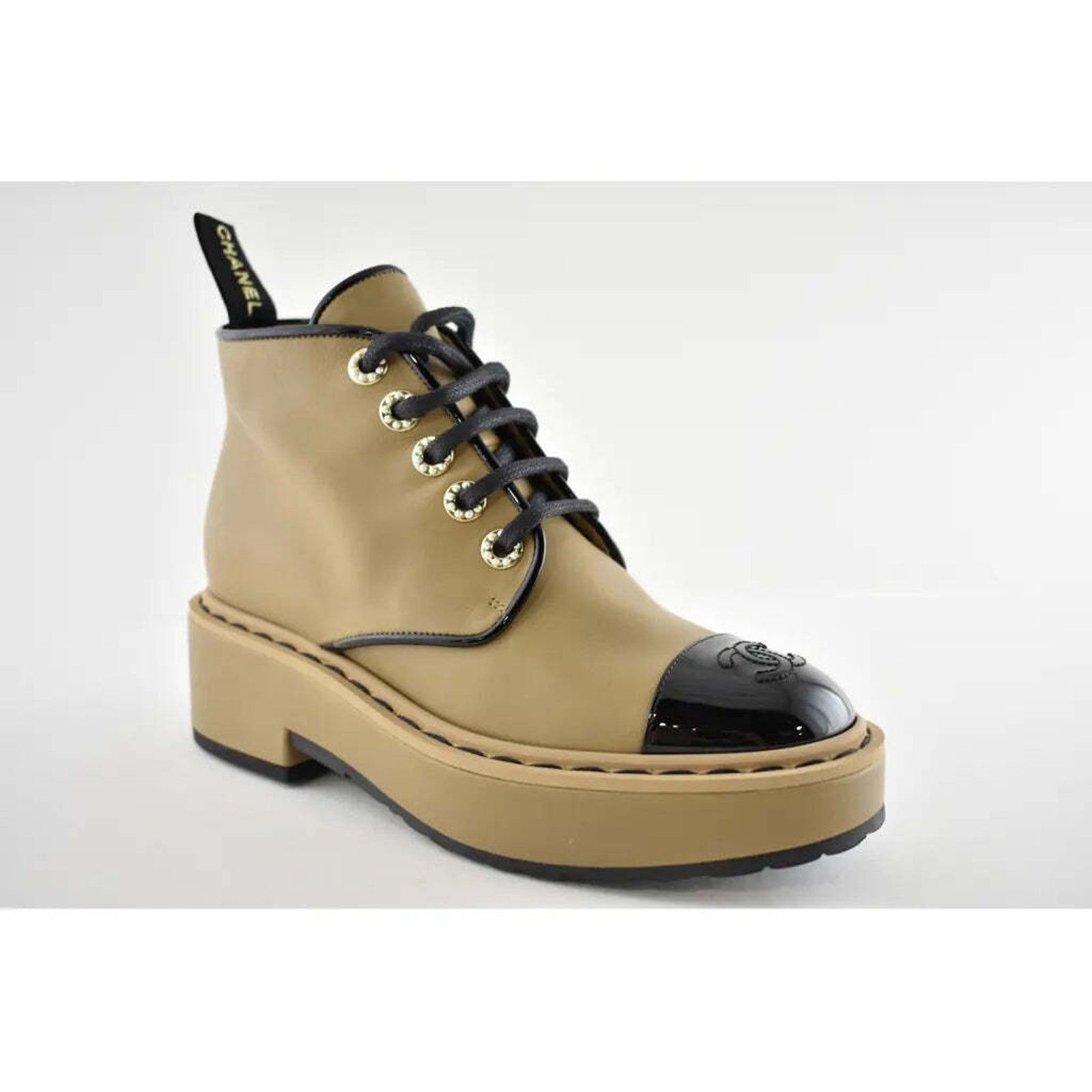 Chanel Chanel 20B Beige Black Leather Pearl CC Combat Lace Up Tie Size US 5 / IT 35 - 3 Thumbnail