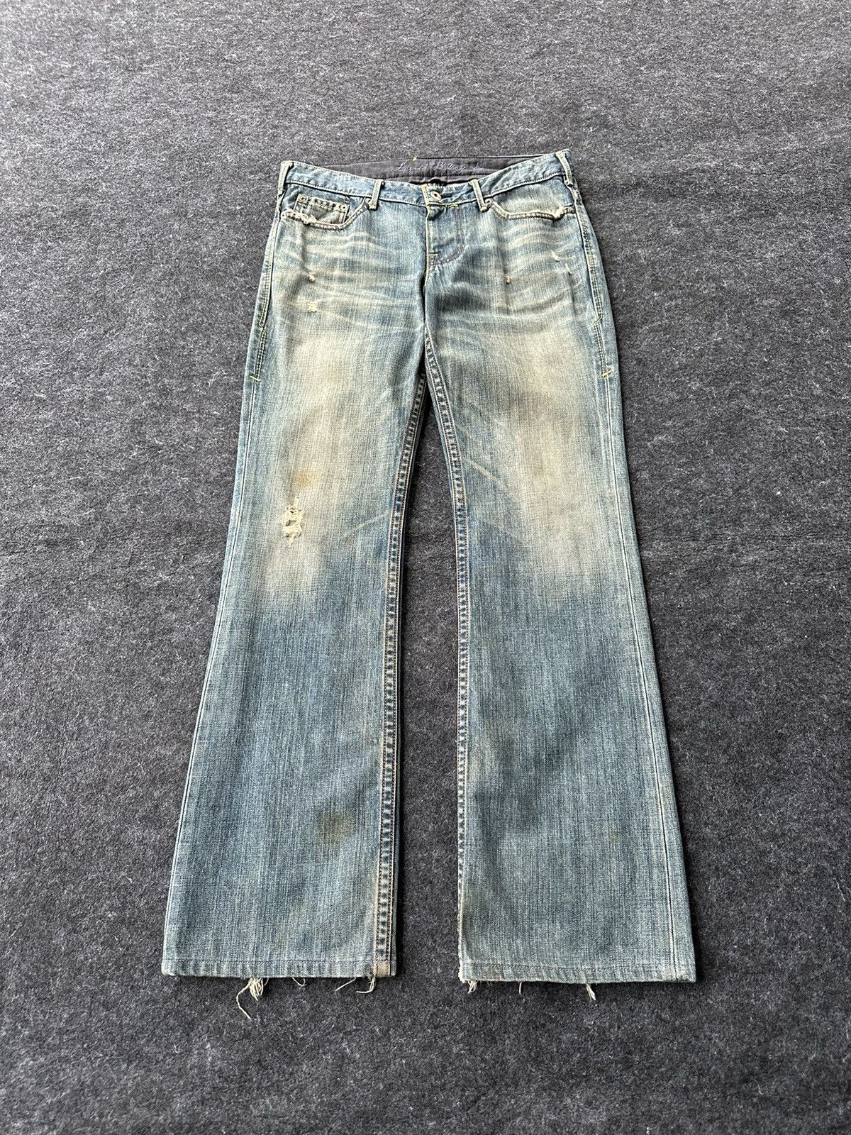Levi's Vintage Levis Black Star Flare Dirty Style Denim D465 Size US 31 - 1 Thumbnail